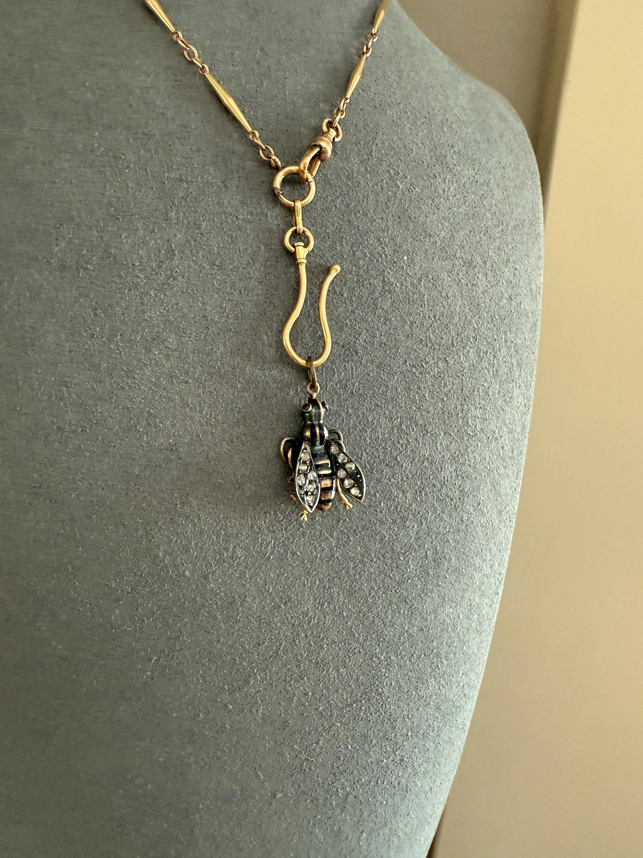One Large BUMBLE BEE Victorian Antique Figural 18k Gold Solid Silver Rose Cut Diamond French Pendant Ruby Eyes Black Enamel Stripes - Image 6