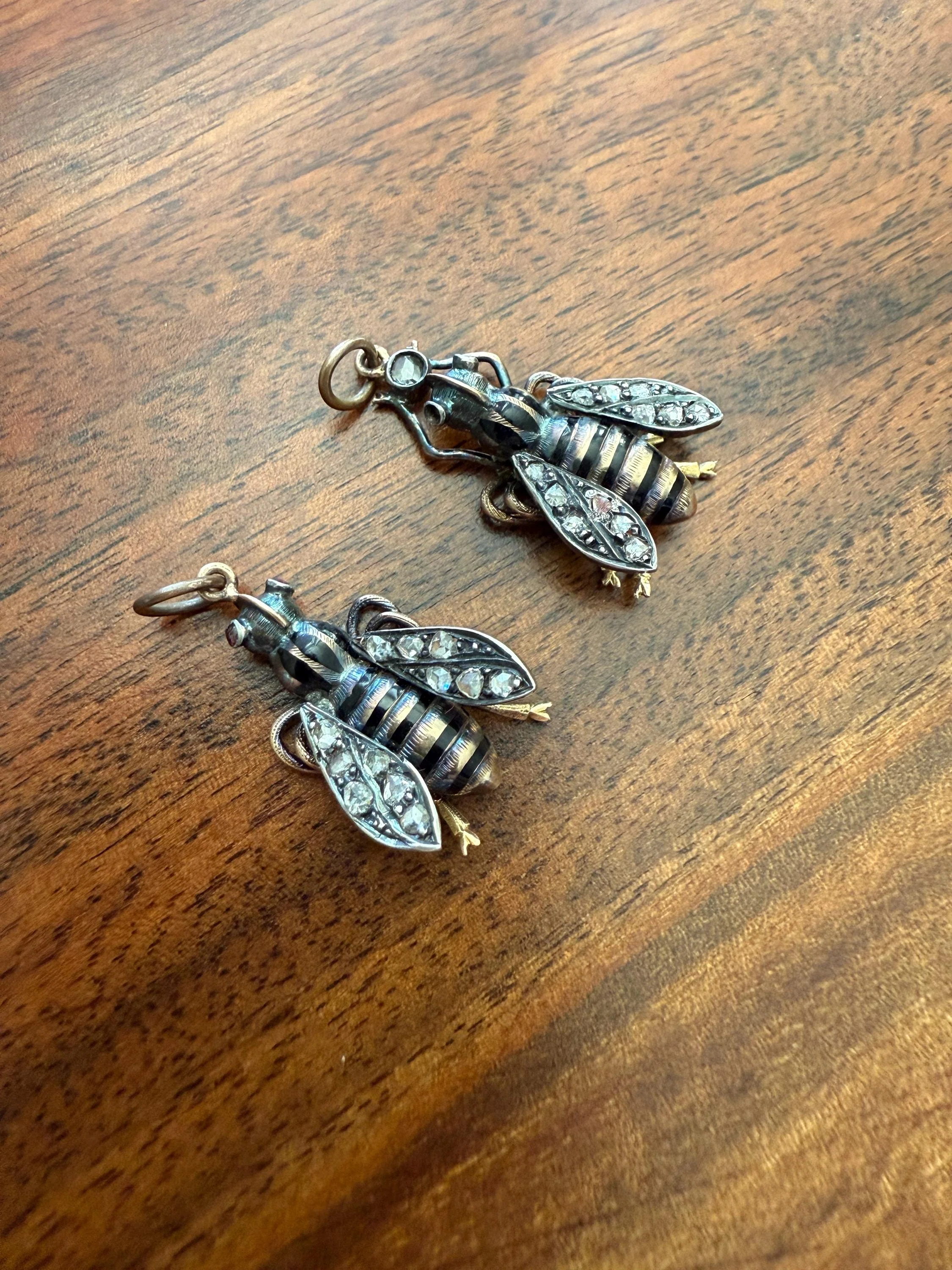 One Large BUMBLE BEE Victorian Antique Figural 18k Gold Solid Silver Rose Cut Diamond French Pendant Ruby Eyes Black Enamel Stripes - Image 8