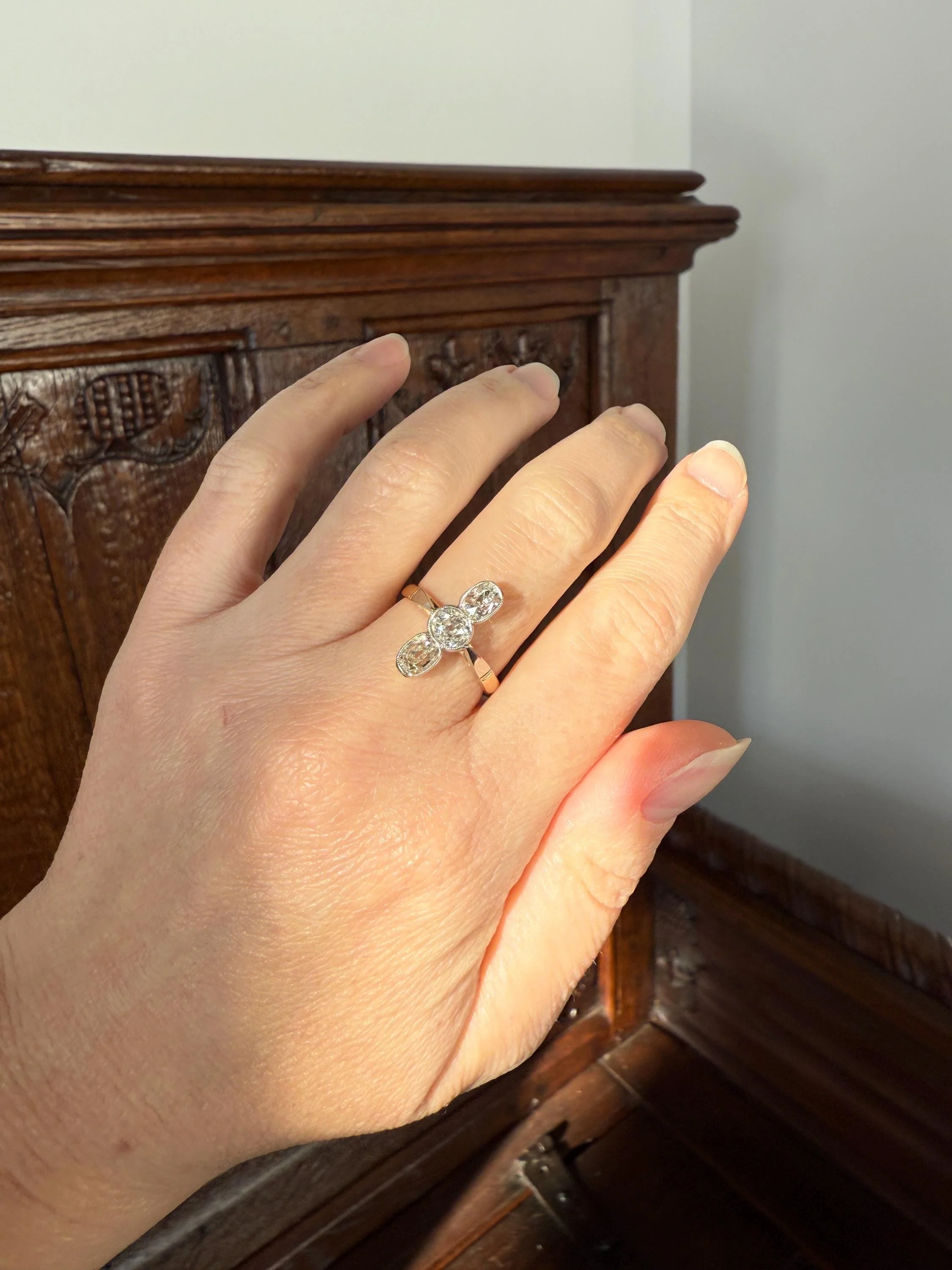 LINEAR 1.7 Carat Elongated Old Mine Cut DIAMONDS Oval & Round Three Stone Ring Chunky French ANTIQUE 18k Gold Unique Bezel Set - Image 11