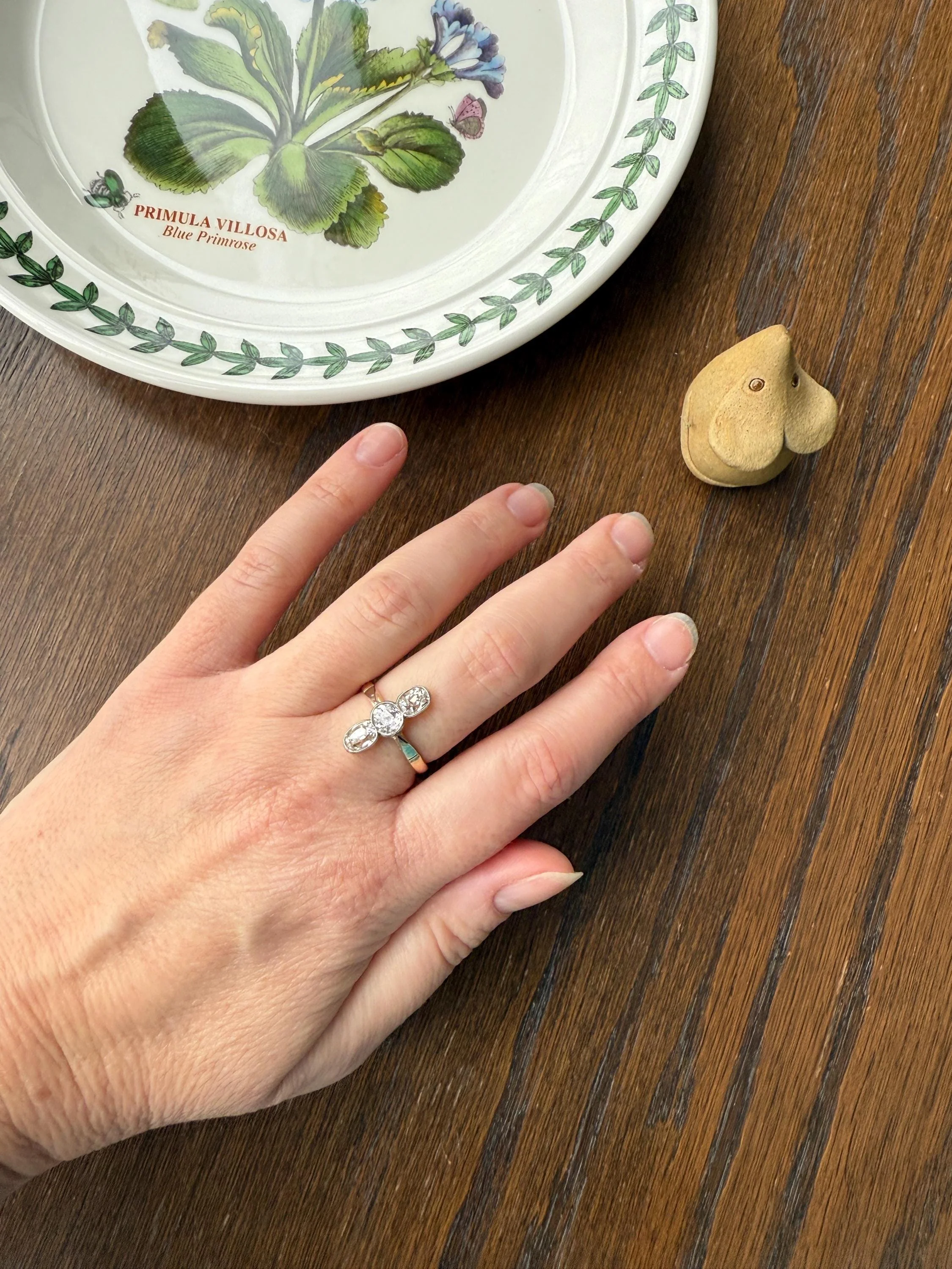LINEAR 1.7 Carat Elongated Old Mine Cut DIAMONDS Oval & Round Three Stone Ring Chunky French ANTIQUE 18k Gold Unique Bezel Set - Image 9
