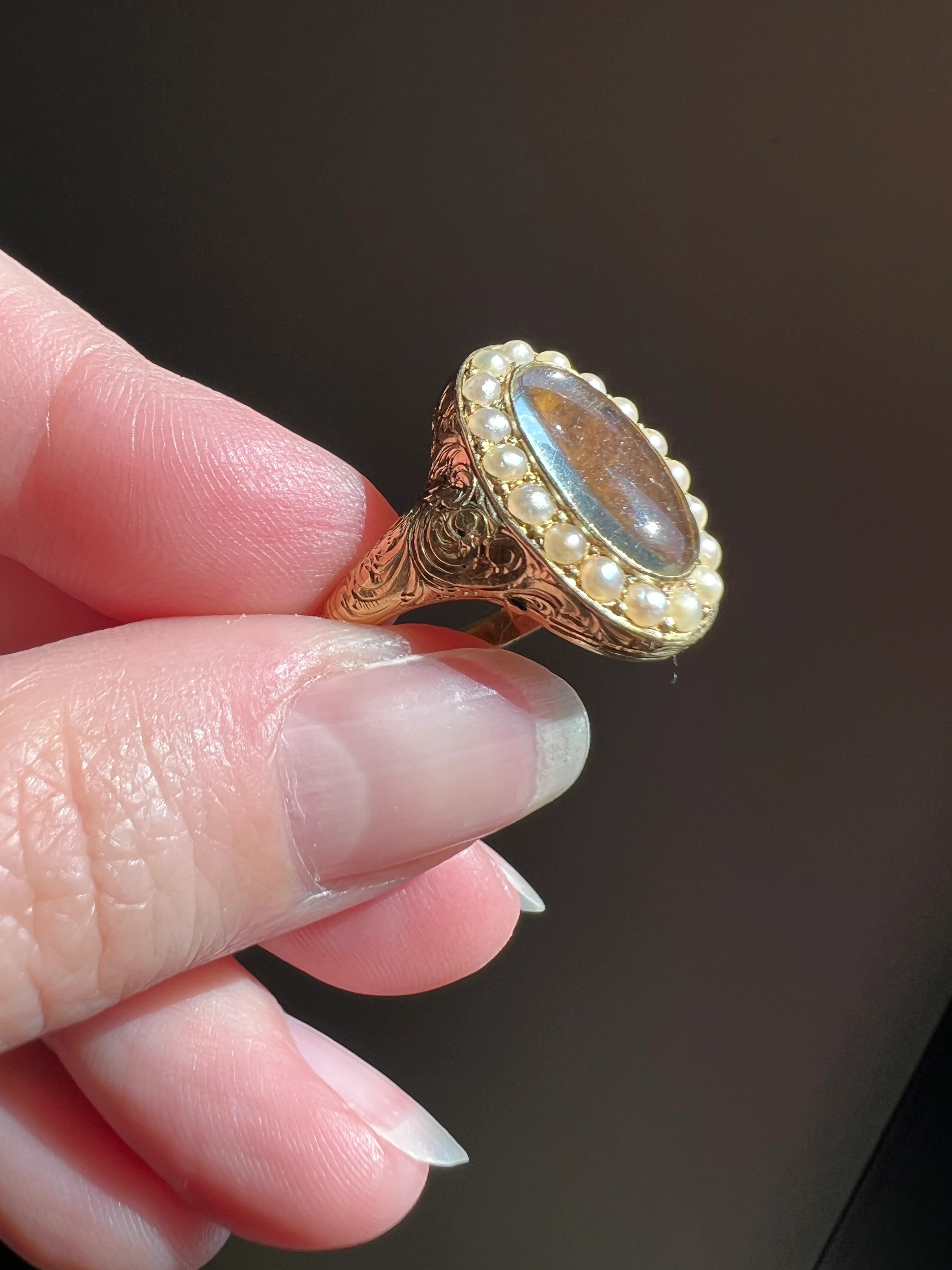 LOCKET Back Ring 18k Gold PEARL Halo Magnifying Lens Ornate 3D Hand Engraved OPENS Hinged Compartment Band Love Token Scrolled - Image 16