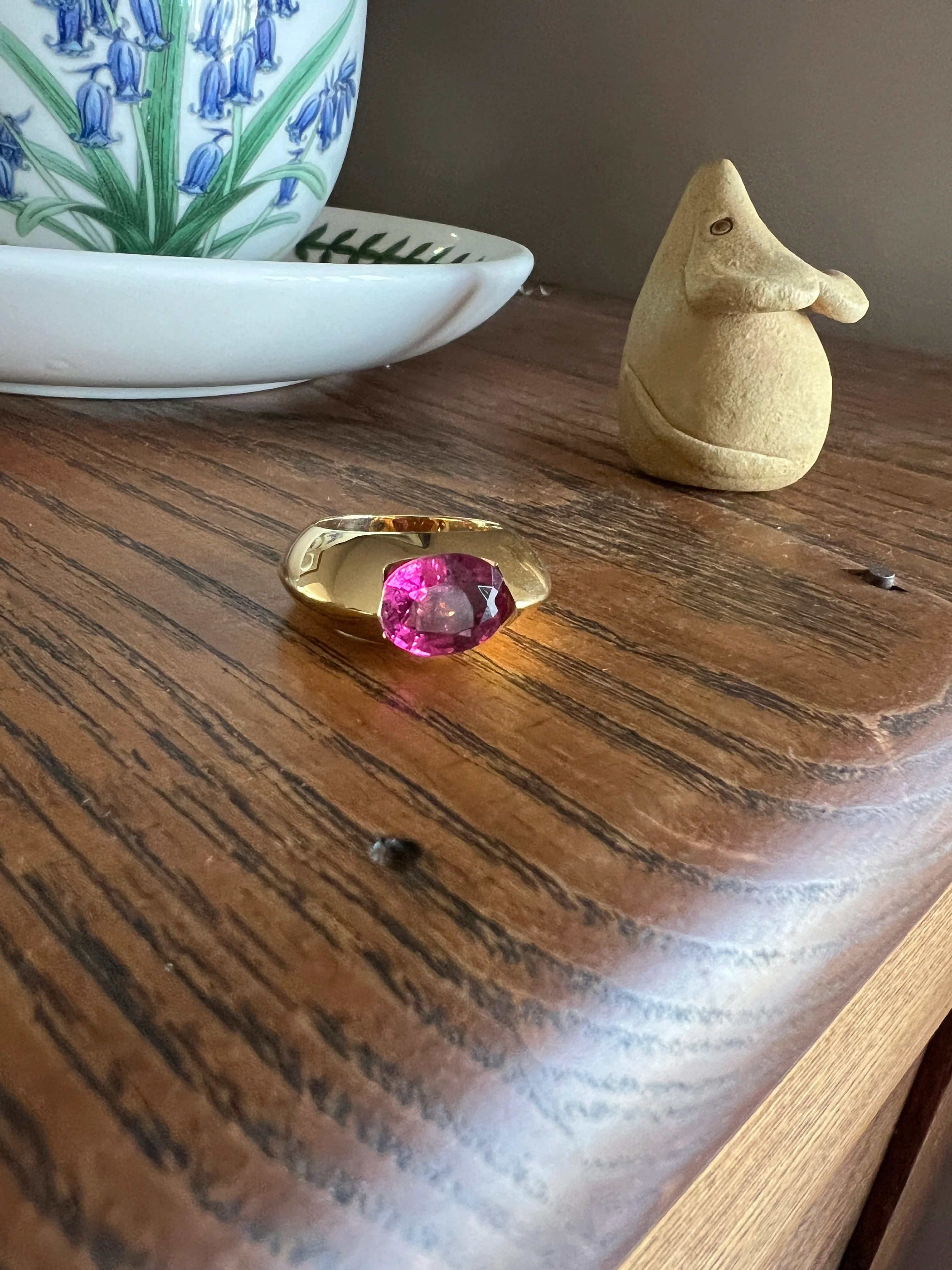MEGA Natural Pink TOURMALINE Knife Edge Domed Bombe Ring Band French Vintage Preowned HEAVY 13.6g 18k Gold Retro Statement Stacker - Image 16