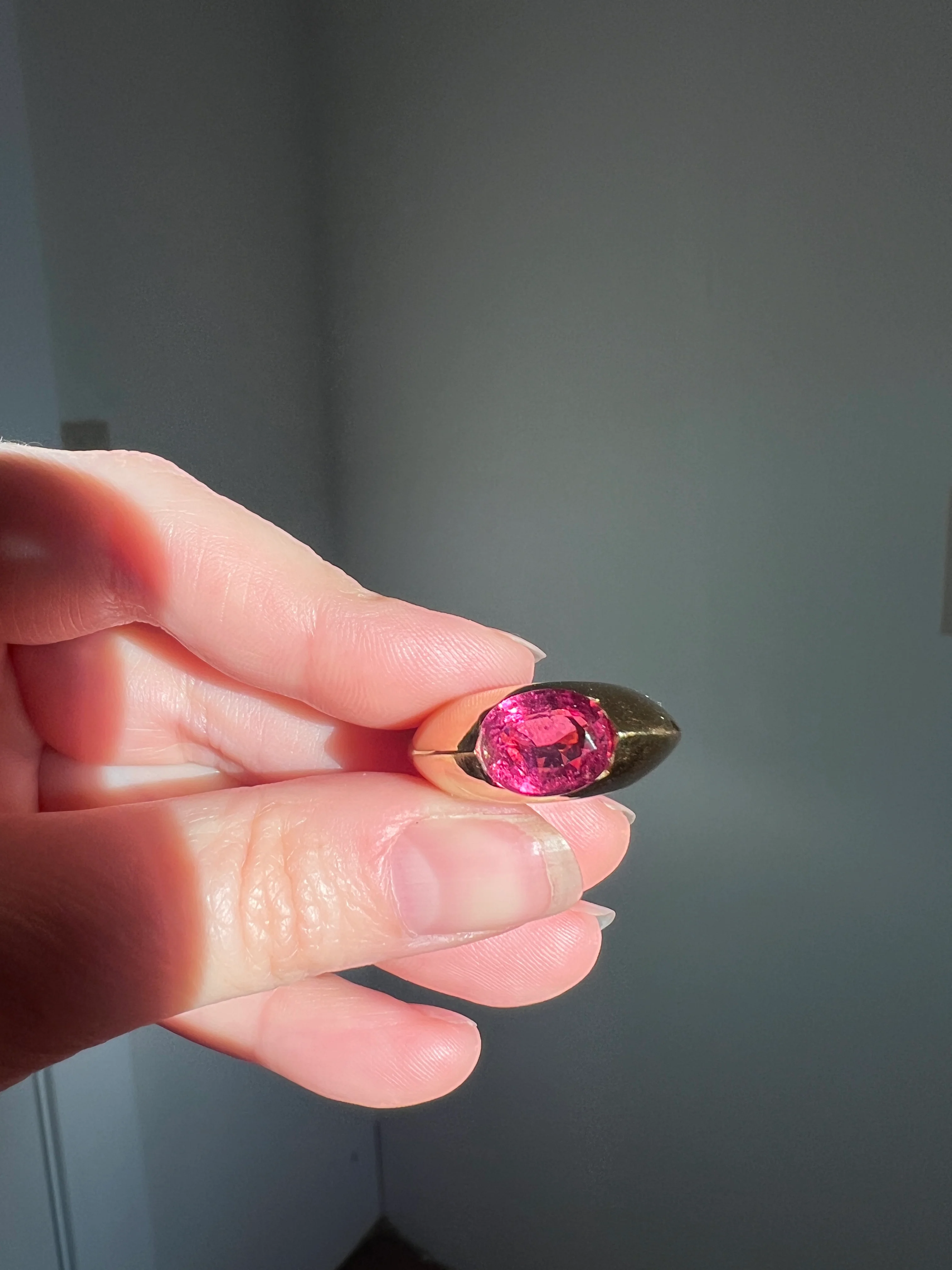 MEGA Natural Pink TOURMALINE Knife Edge Domed Bombe Ring Band French Vintage Preowned HEAVY 13.6g 18k Gold Retro Statement Stacker - Image 21