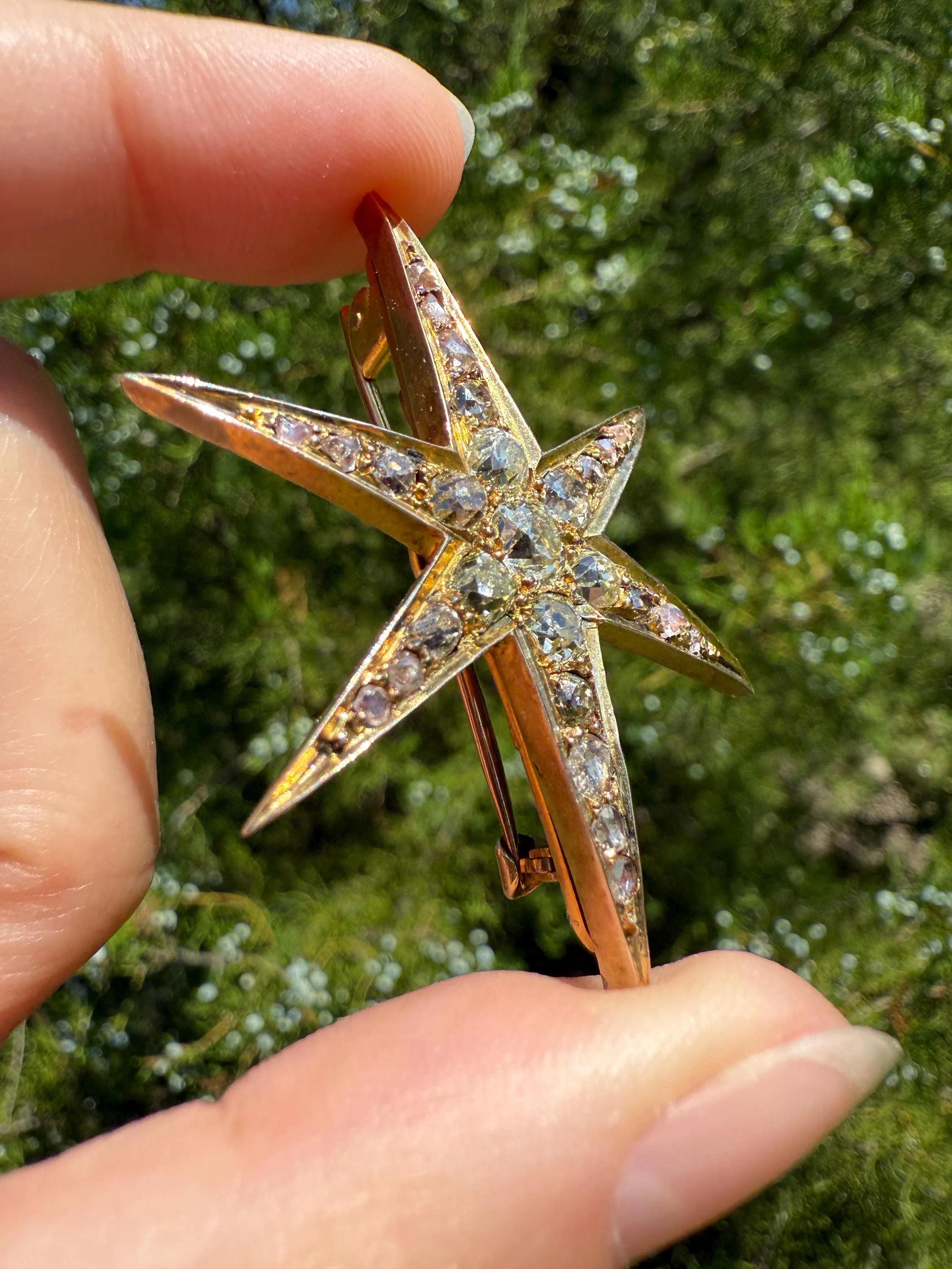 Mega STAR Antique 2.5 Carat 27 Rose Old Mine Cut DIAMOND Cluster Pin Brooch for Pendant Gilt Metal & 10k Gold - Image 4