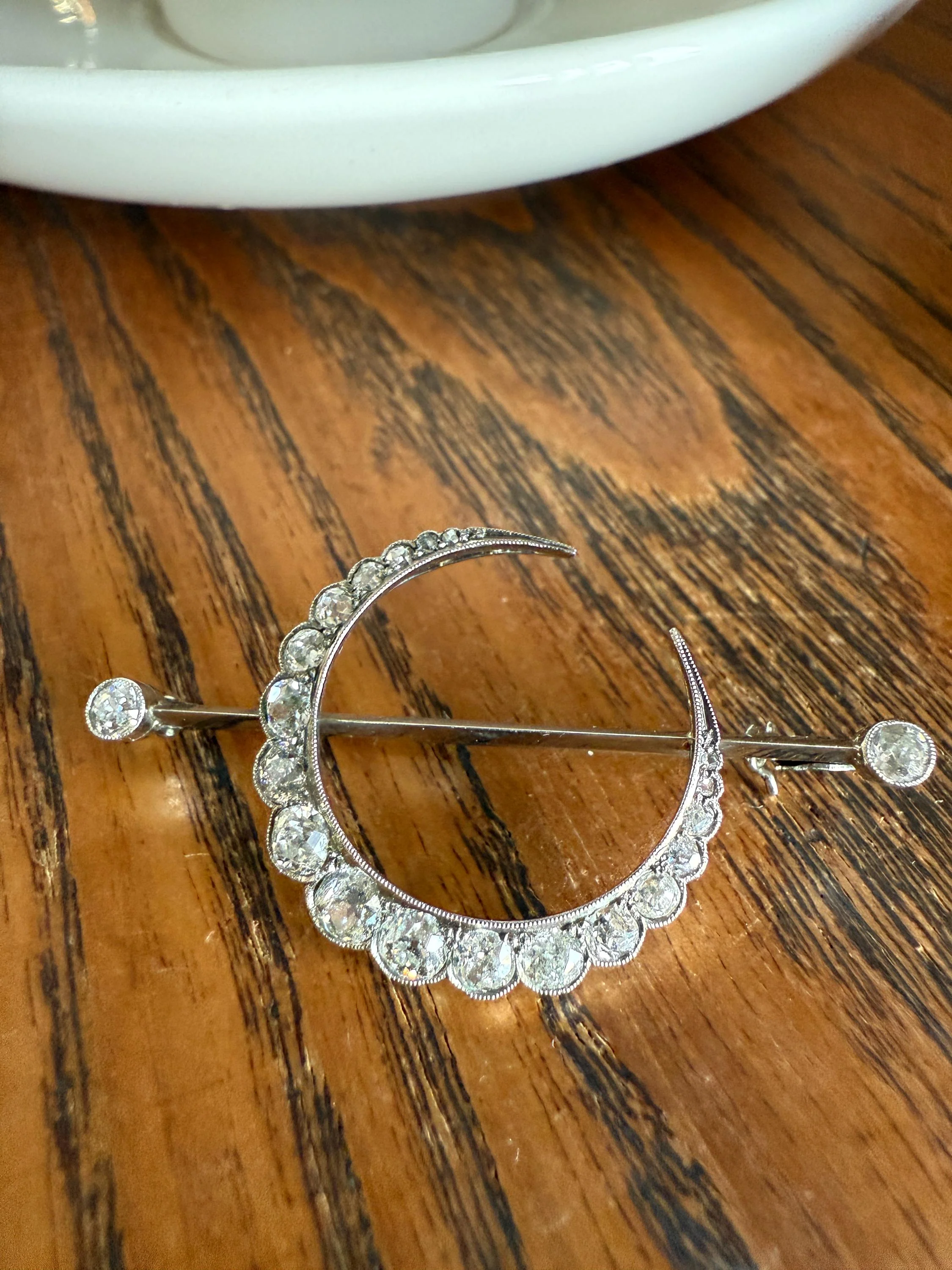 MOON Crescent Scalloped Brooch 2 Carat Old Mine DIAMOND 9k White Gold Extender Connector Pendant Pin Charm Holder Figural Celestial Milgrain