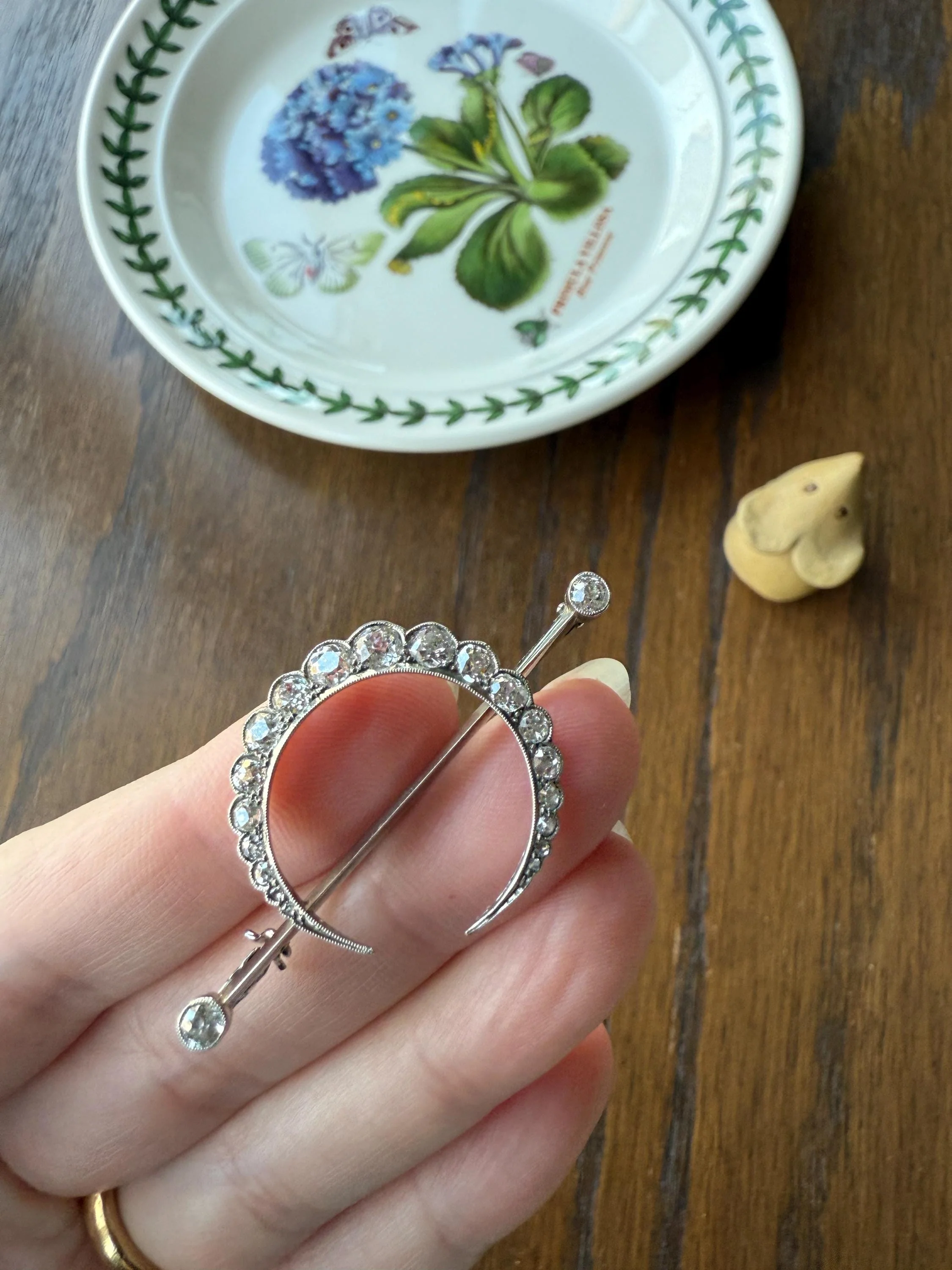 MOON Crescent Scalloped Brooch 2 Carat Old Mine DIAMOND 9k White Gold Extender Connector Pendant Pin Charm Holder Figural Celestial Milgrain - Image 15