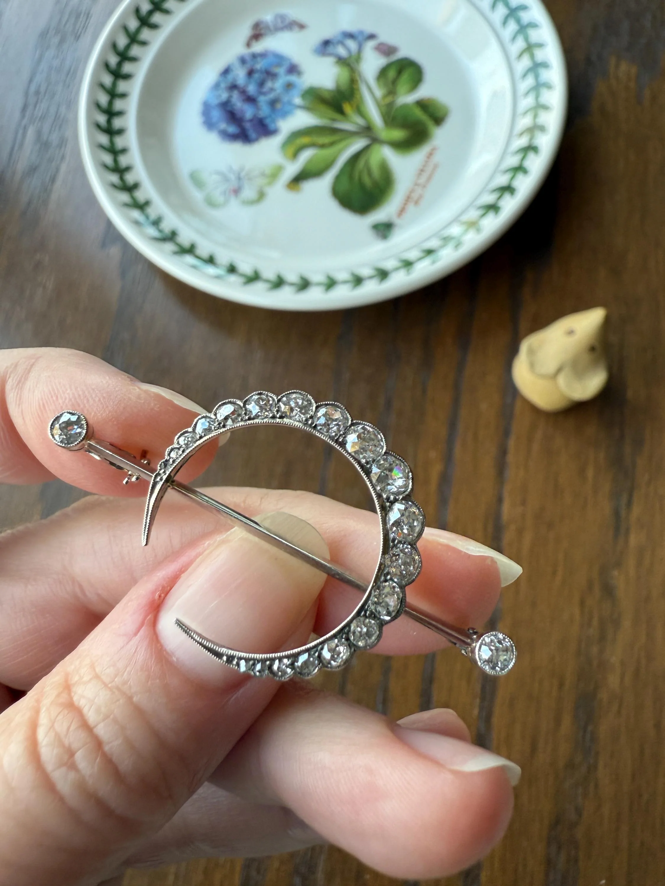 MOON Crescent Scalloped Brooch 2 Carat Old Mine DIAMOND 9k White Gold Extender Connector Pendant Pin Charm Holder Figural Celestial Milgrain - Image 8