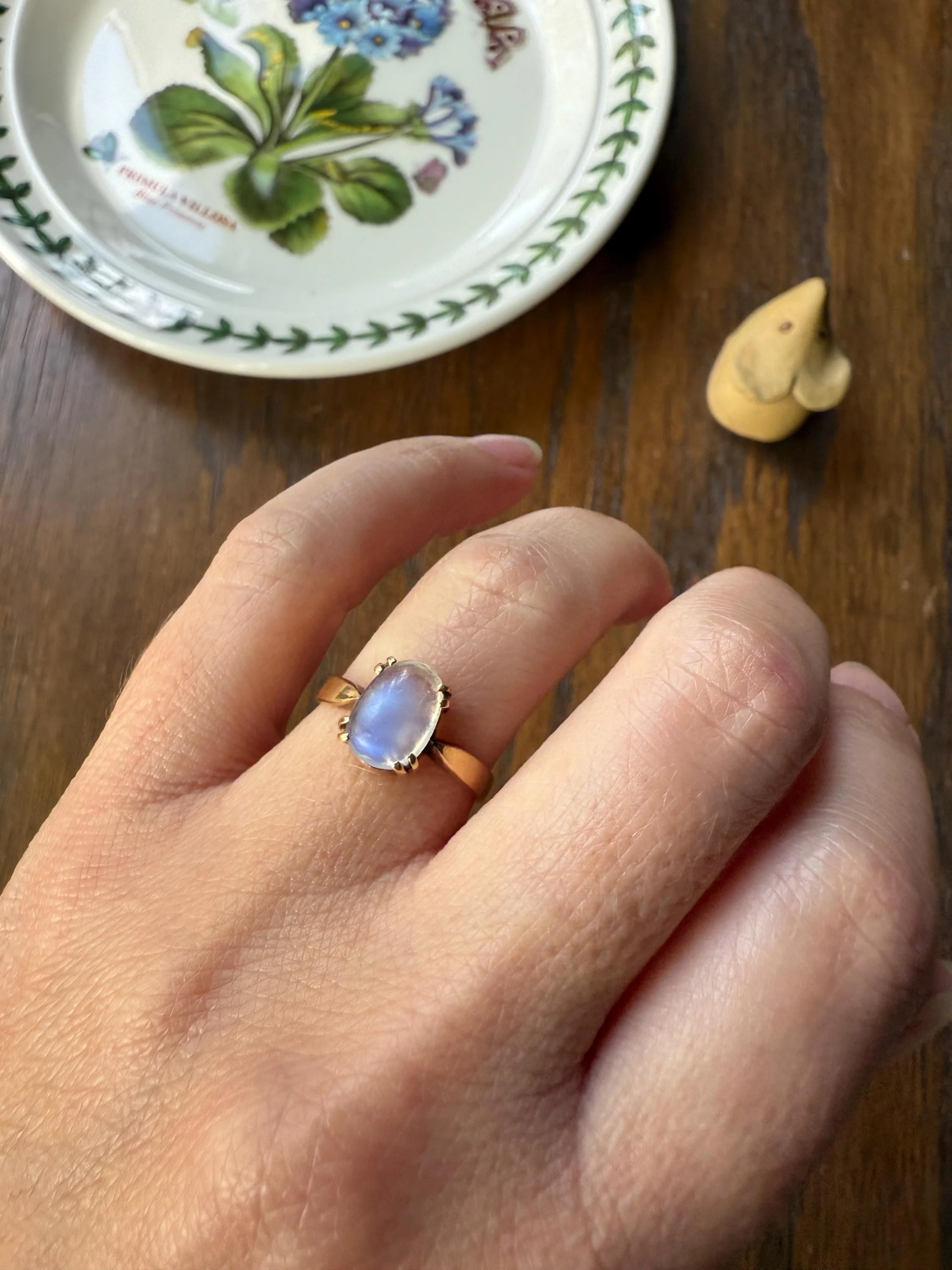 MOONSTONE Blue Antique Oval Solitaire Ring 18k Gold Art Nouveau Romantic Gift Glowing Orb Minimalist Victorian - Image 11