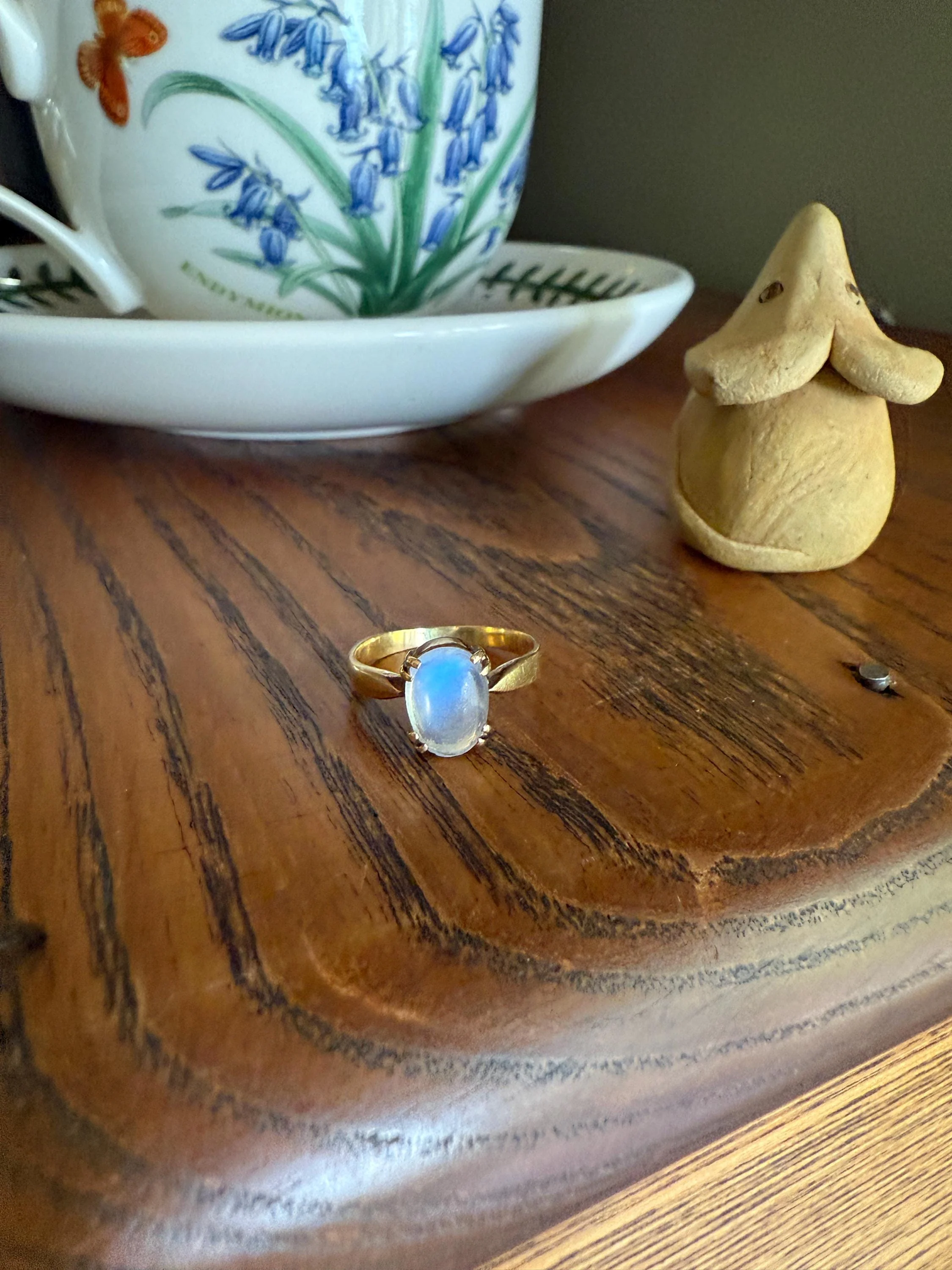MOONSTONE Blue Antique Oval Solitaire Ring 18k Gold Art Nouveau Romantic Gift Glowing Orb Minimalist Victorian - Image 2