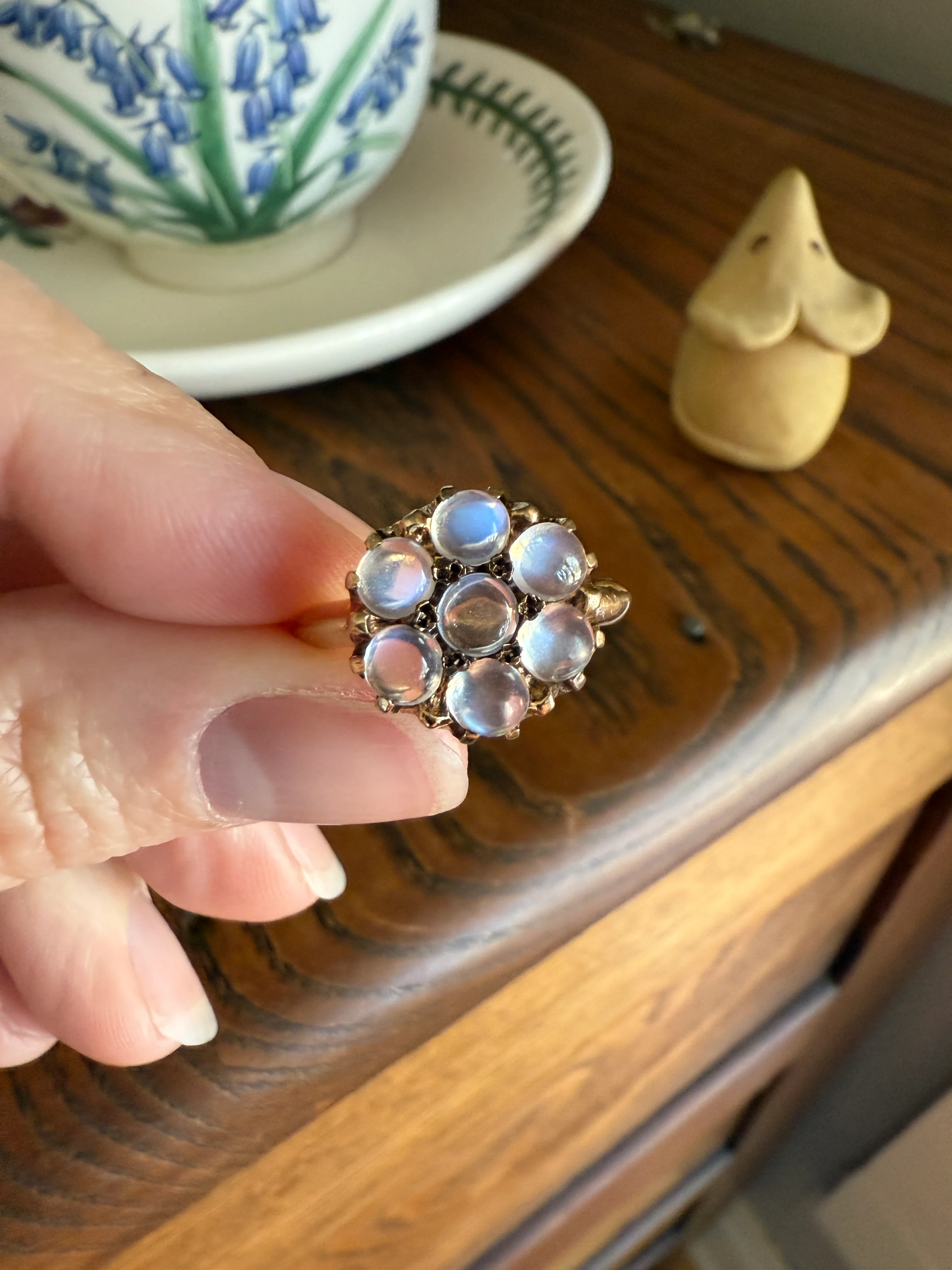 MOONSTONE Daisy Cluster Halo Ring Vintage to Art Deco Antique 14k Gold Seven Stone Blue Flash Chunky Glowing Orbs - Image 13