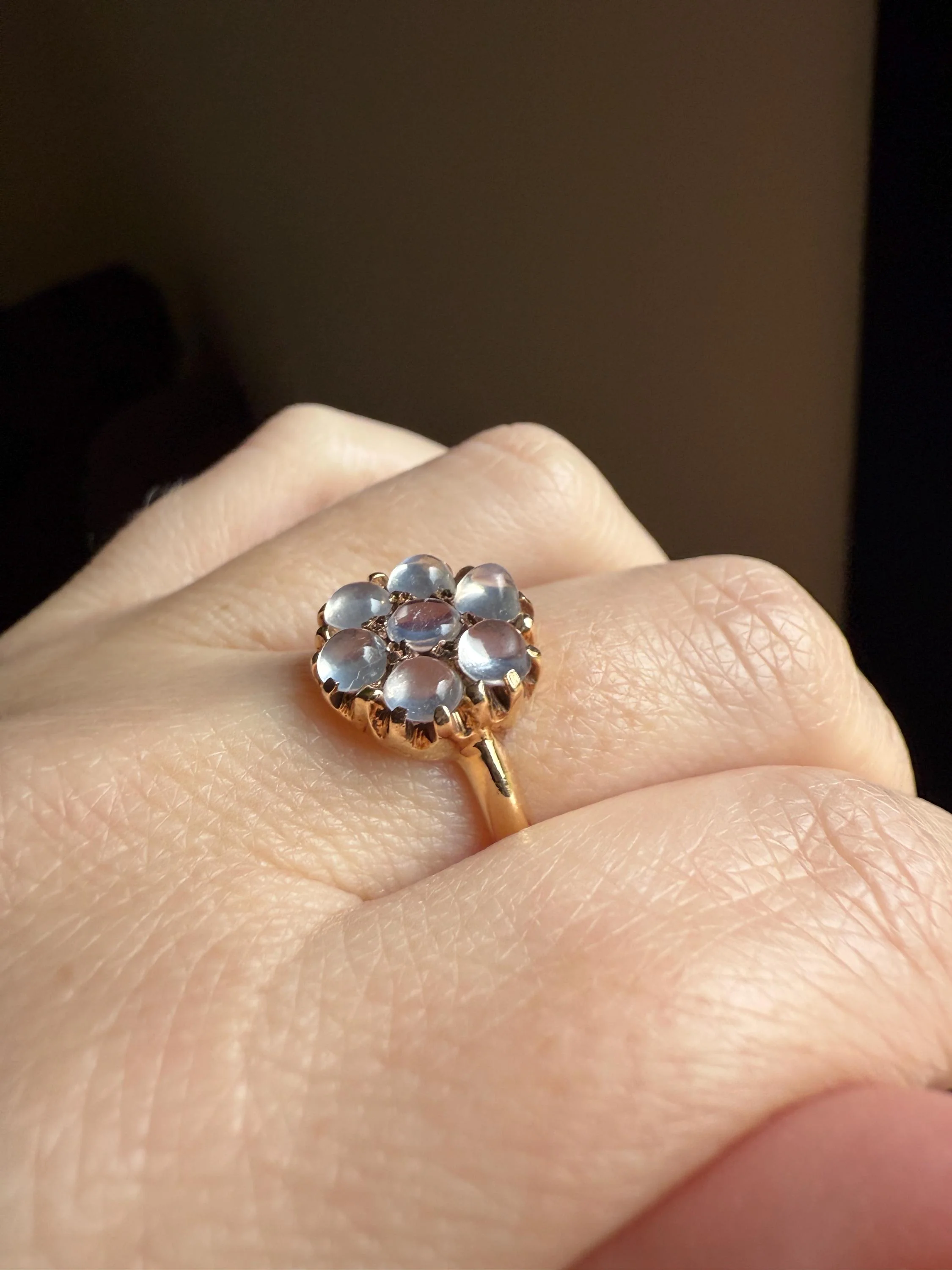 MOONSTONE Daisy Cluster Halo Ring Vintage to Art Deco Antique 14k Gold Seven Stone Blue Flash Chunky Glowing Orbs - Image 6