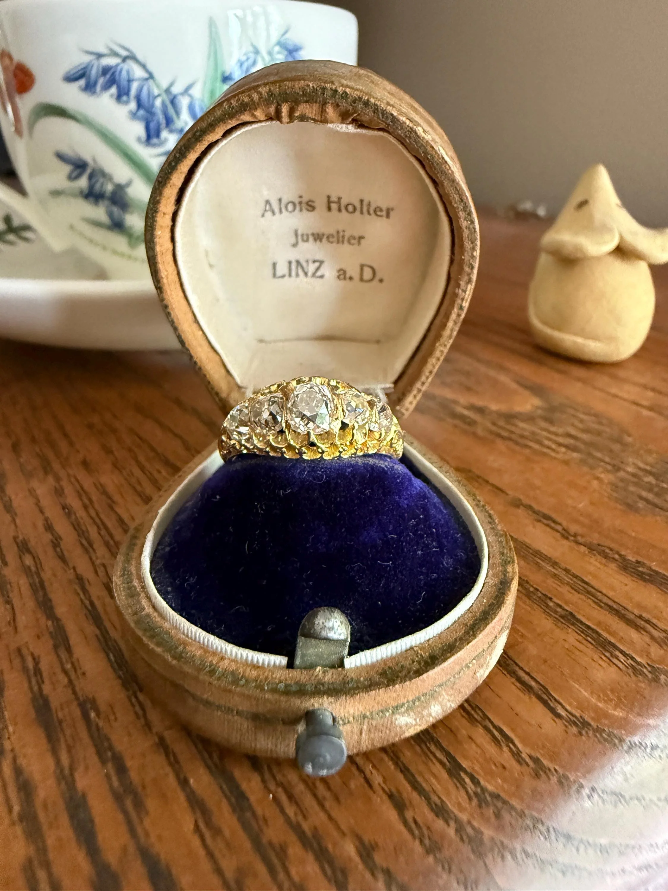 Most Ornate Victorian Antique Chunky Five Stone 1.8 Carat Old Mine Cut Diamond Band 18k Gold Ring Stacker Crown Prongs - Image 11