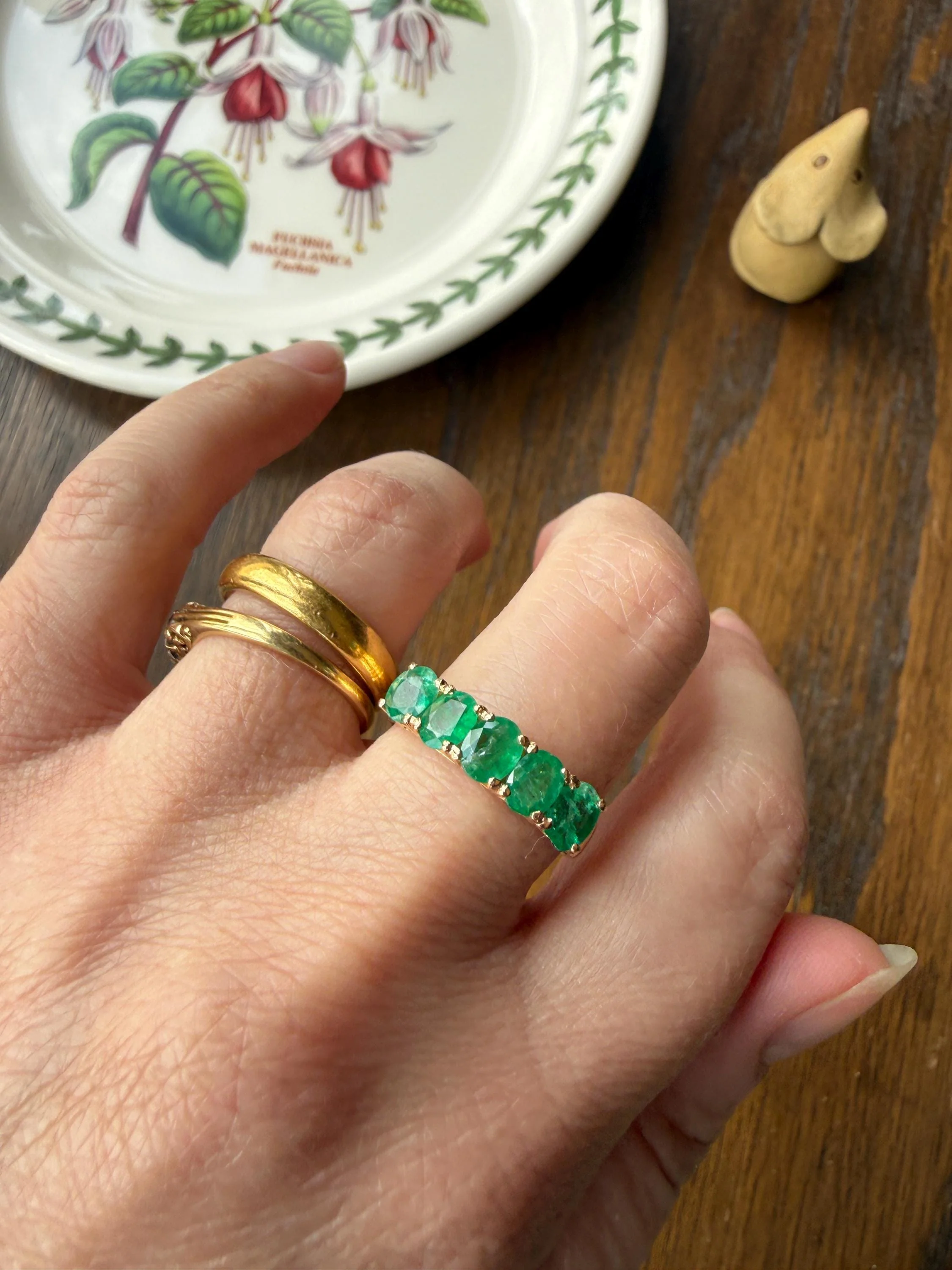 Natural EMERALD Oval Five Stone Band French Vintage 14k Gold Ring Green Linear Stacker Splayed Stacker - Image 10