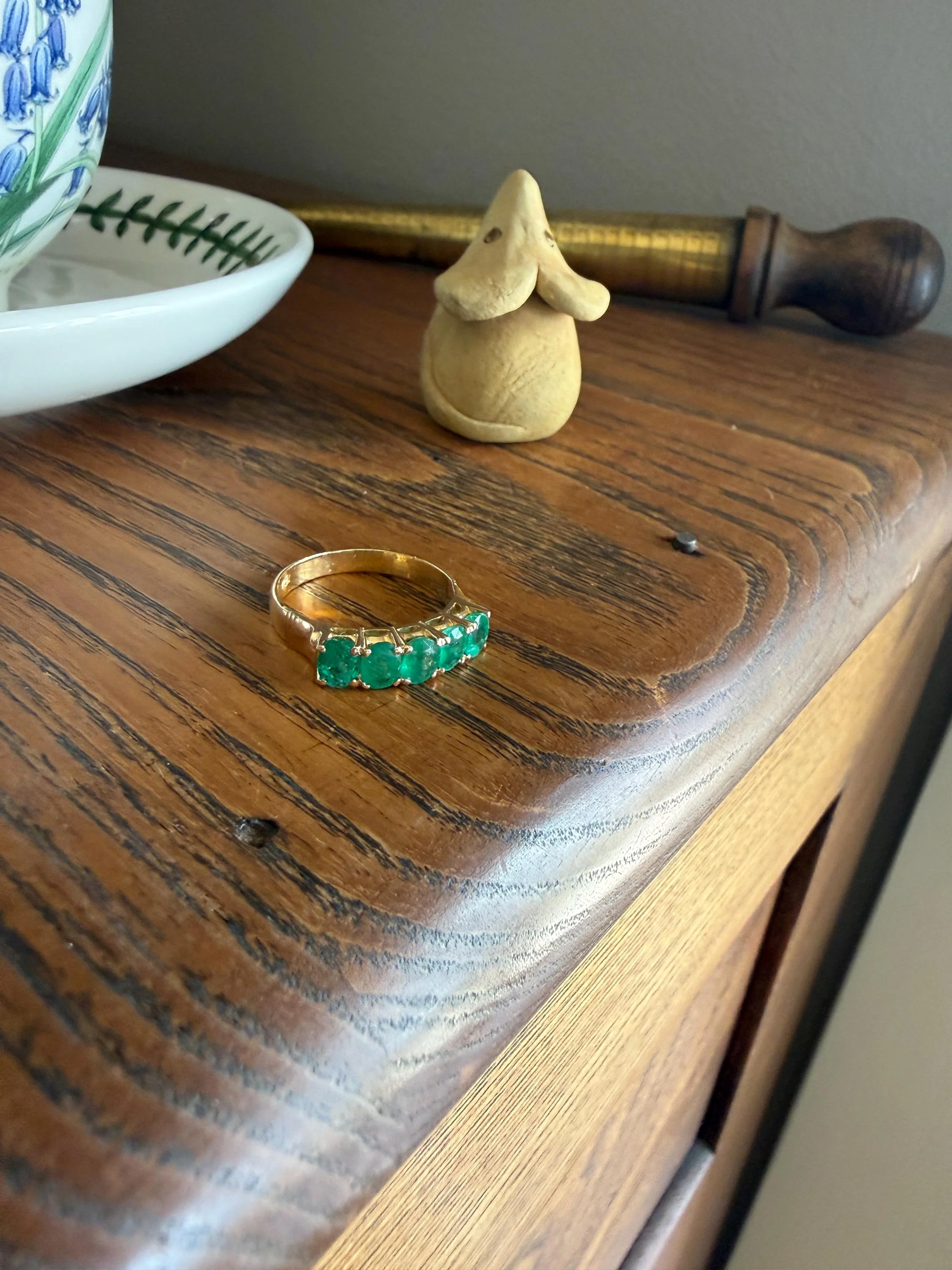 Natural EMERALD Oval Five Stone Band French Vintage 14k Gold Ring Green Linear Stacker Splayed Stacker - Image 13
