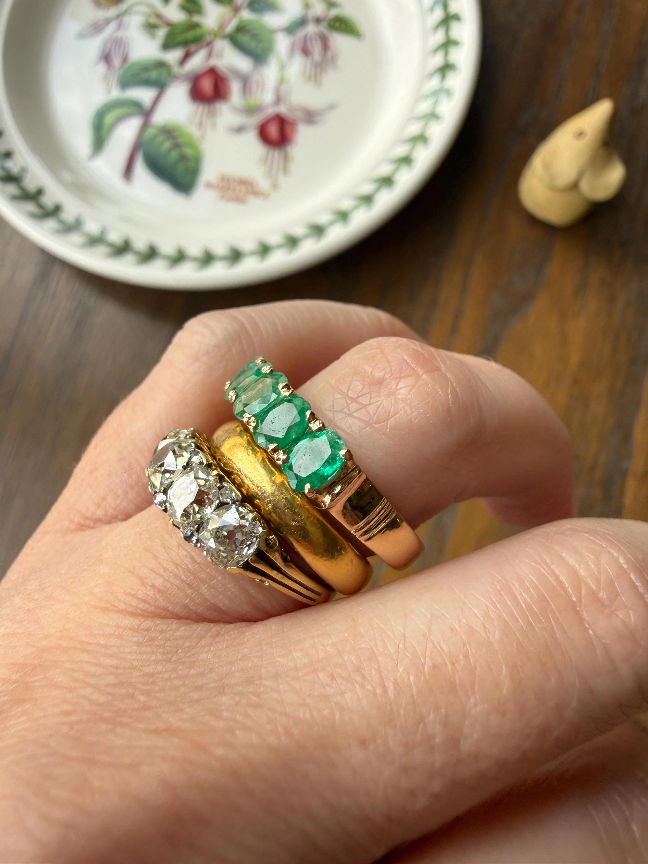 Natural EMERALD Oval Five Stone Band French Vintage 14k Gold Ring Green Linear Stacker Splayed Stacker - Image 2
