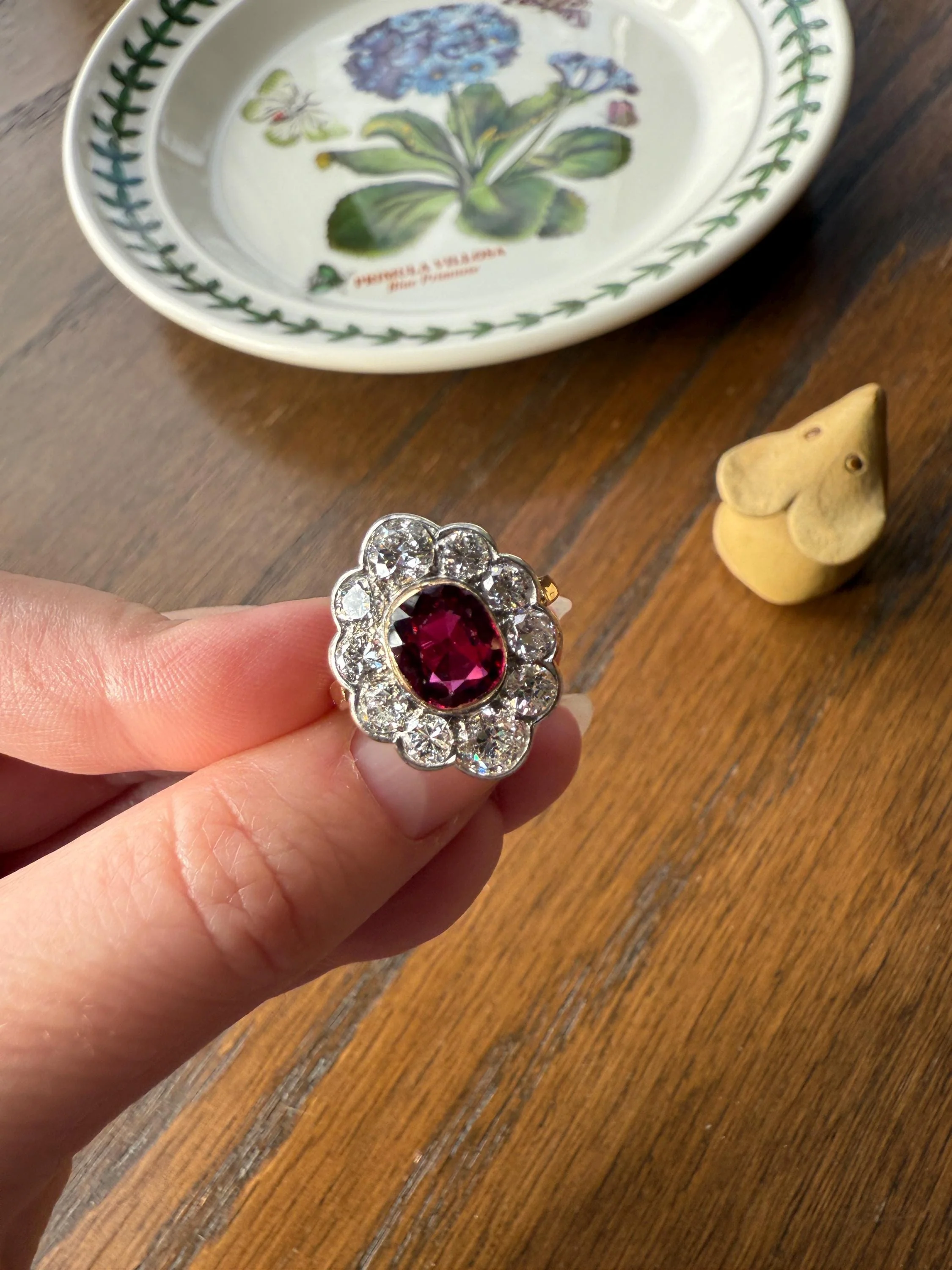 Natural RUBY Purplish Berry Red 2.2 CARATS Old European Cut DIAMOND Halo Ring 18k Gold Platinum Daisy Scalloped Elegant Classic - Image 12