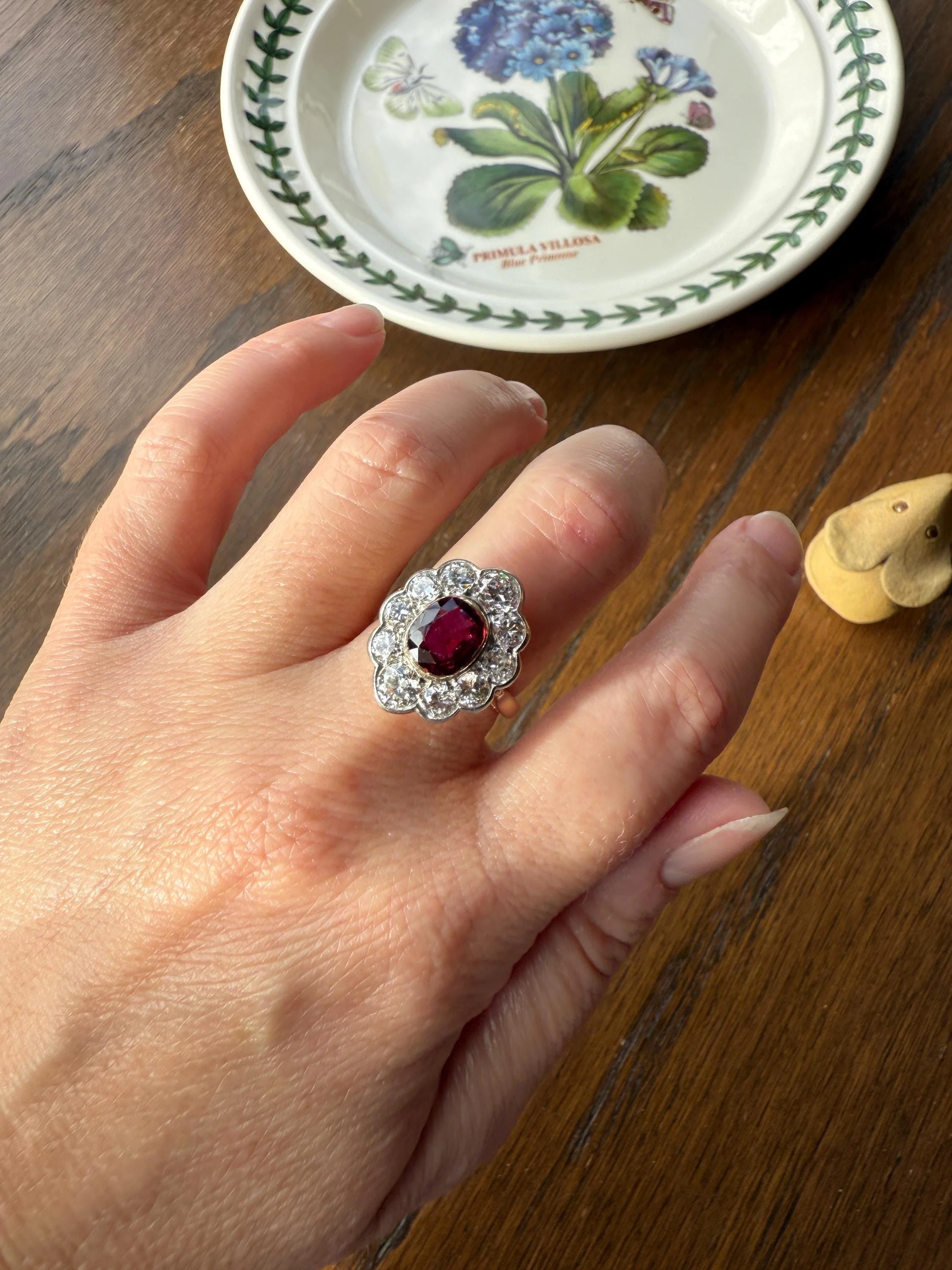 Natural RUBY Purplish Berry Red 2.2 CARATS Old European Cut DIAMOND Halo Ring 18k Gold Platinum Daisy Scalloped Elegant Classic - Image 14