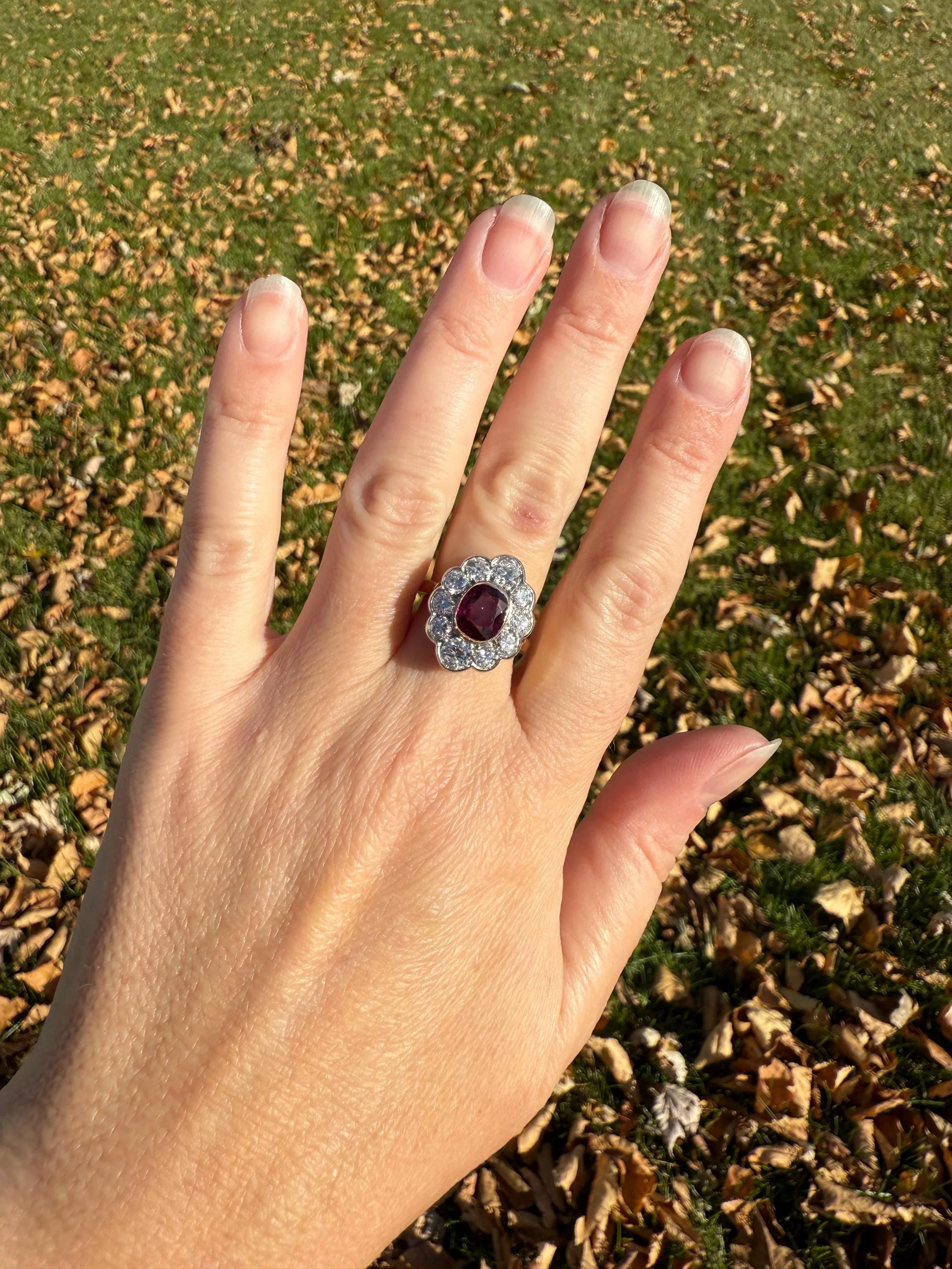 Natural RUBY Purplish Berry Red 2.2 CARATS Old European Cut DIAMOND Halo Ring 18k Gold Platinum Daisy Scalloped Elegant Classic - Image 18