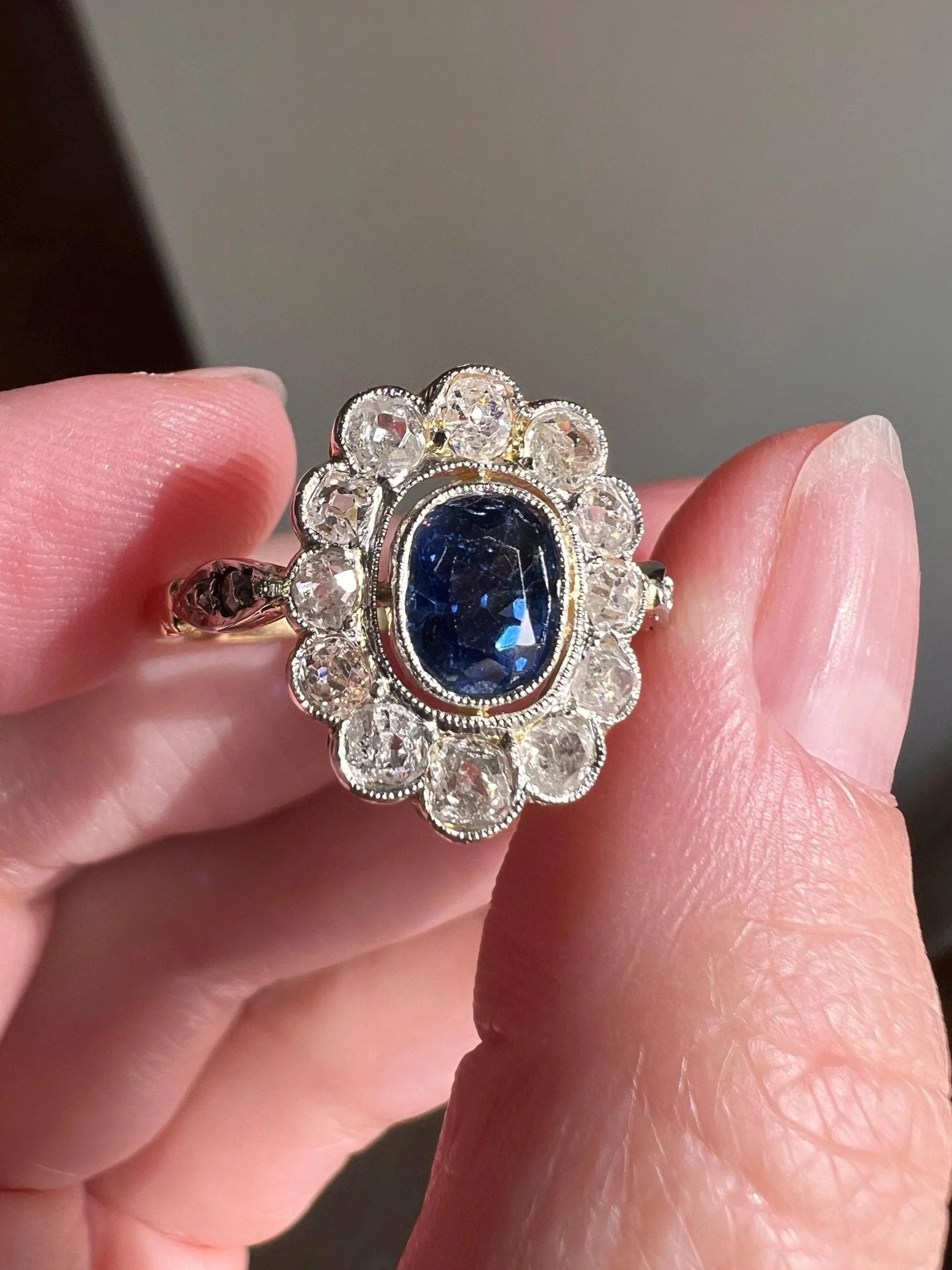 Natural SAPPHIRE French ANTIQUE 1 Carat Old Mine Cut DIAMOND Halo Daisy Cluster Ring 18k Gold Blue Oval Belle Epoque