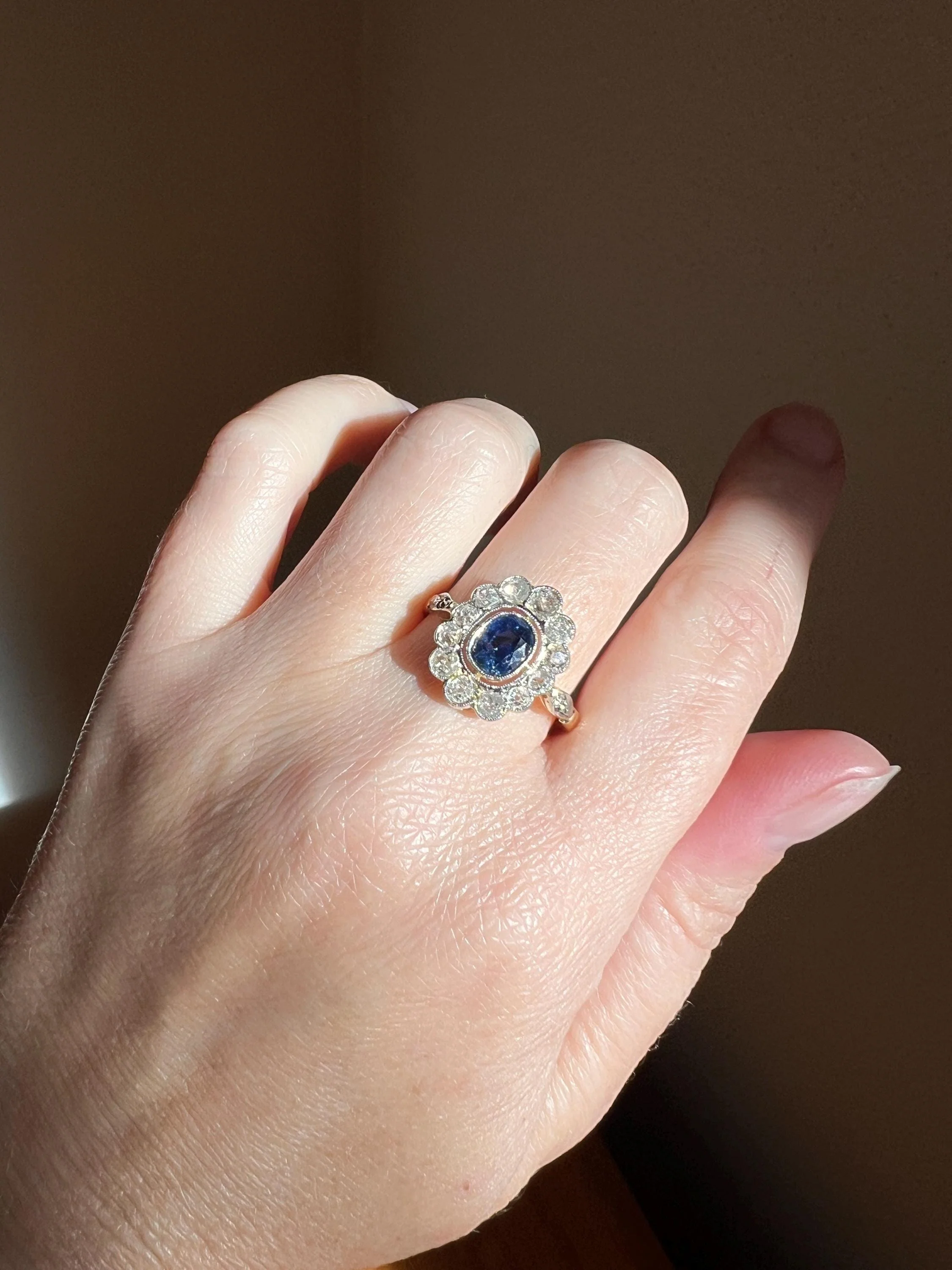 Natural SAPPHIRE French ANTIQUE 1 Carat Old Mine Cut DIAMOND Halo Daisy Cluster Ring 18k Gold Blue Oval Belle Epoque - Image 2