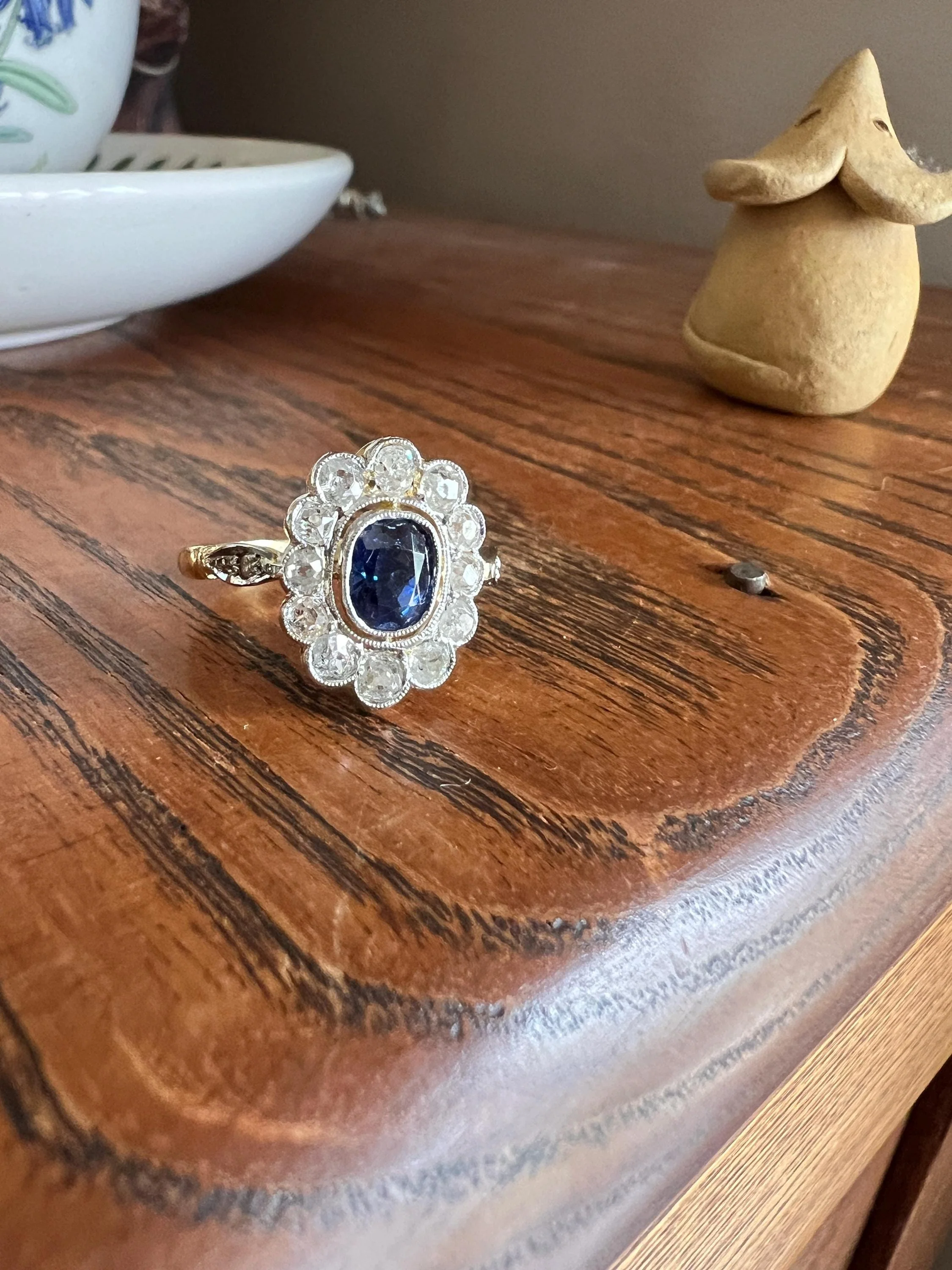 Natural SAPPHIRE French ANTIQUE 1 Carat Old Mine Cut DIAMOND Halo Daisy Cluster Ring 18k Gold Blue Oval Belle Epoque - Image 3
