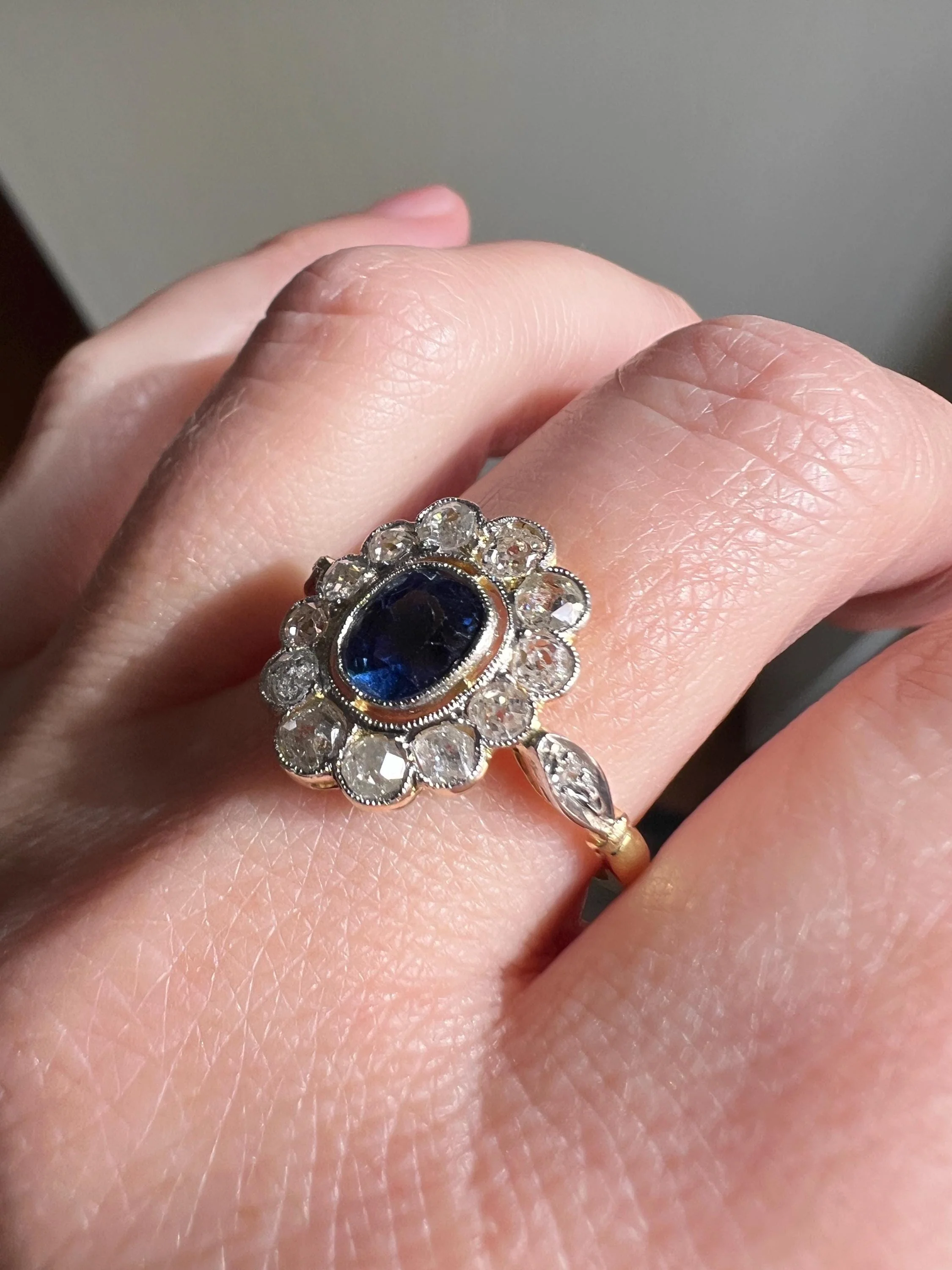 Natural SAPPHIRE French ANTIQUE 1 Carat Old Mine Cut DIAMOND Halo Daisy Cluster Ring 18k Gold Blue Oval Belle Epoque - Image 5