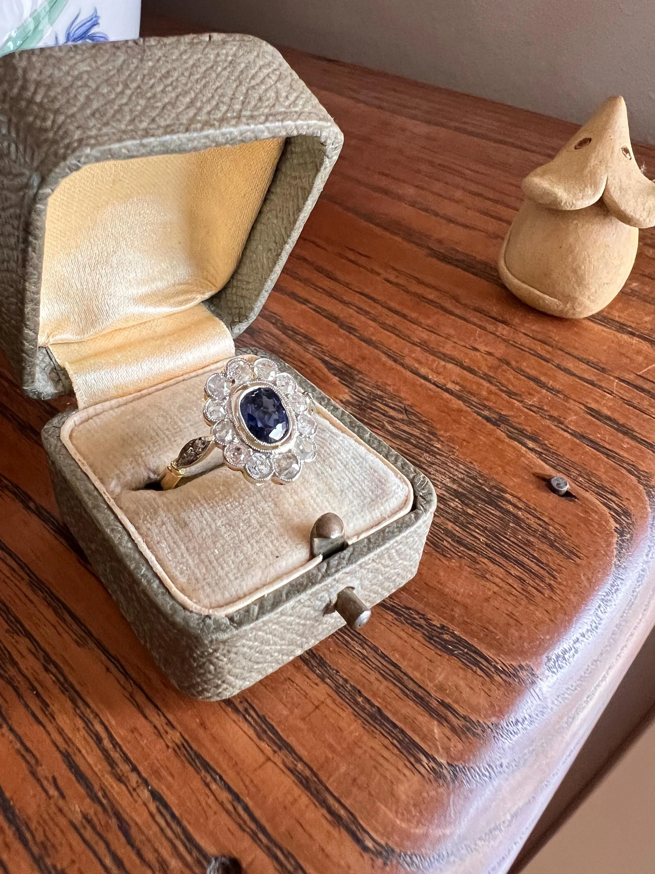 Natural SAPPHIRE French ANTIQUE 1 Carat Old Mine Cut DIAMOND Halo Daisy Cluster Ring 18k Gold Blue Oval Belle Epoque - Image 8