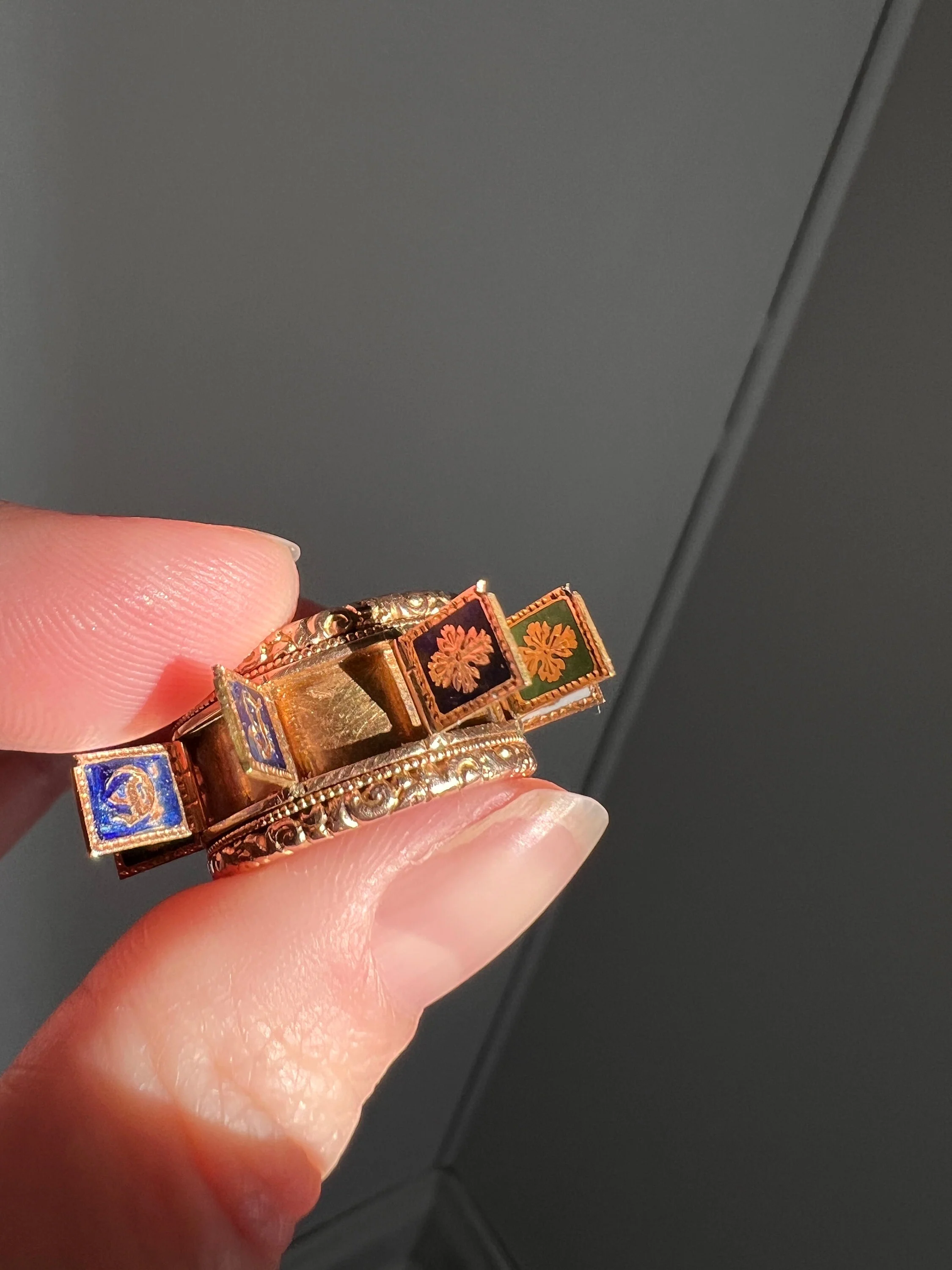 OPENING Panels GEORGIAN Antique Ring Heavy 9.2g 18k Gold Wide Band RARE Multi Colorful Enamel - Image 5