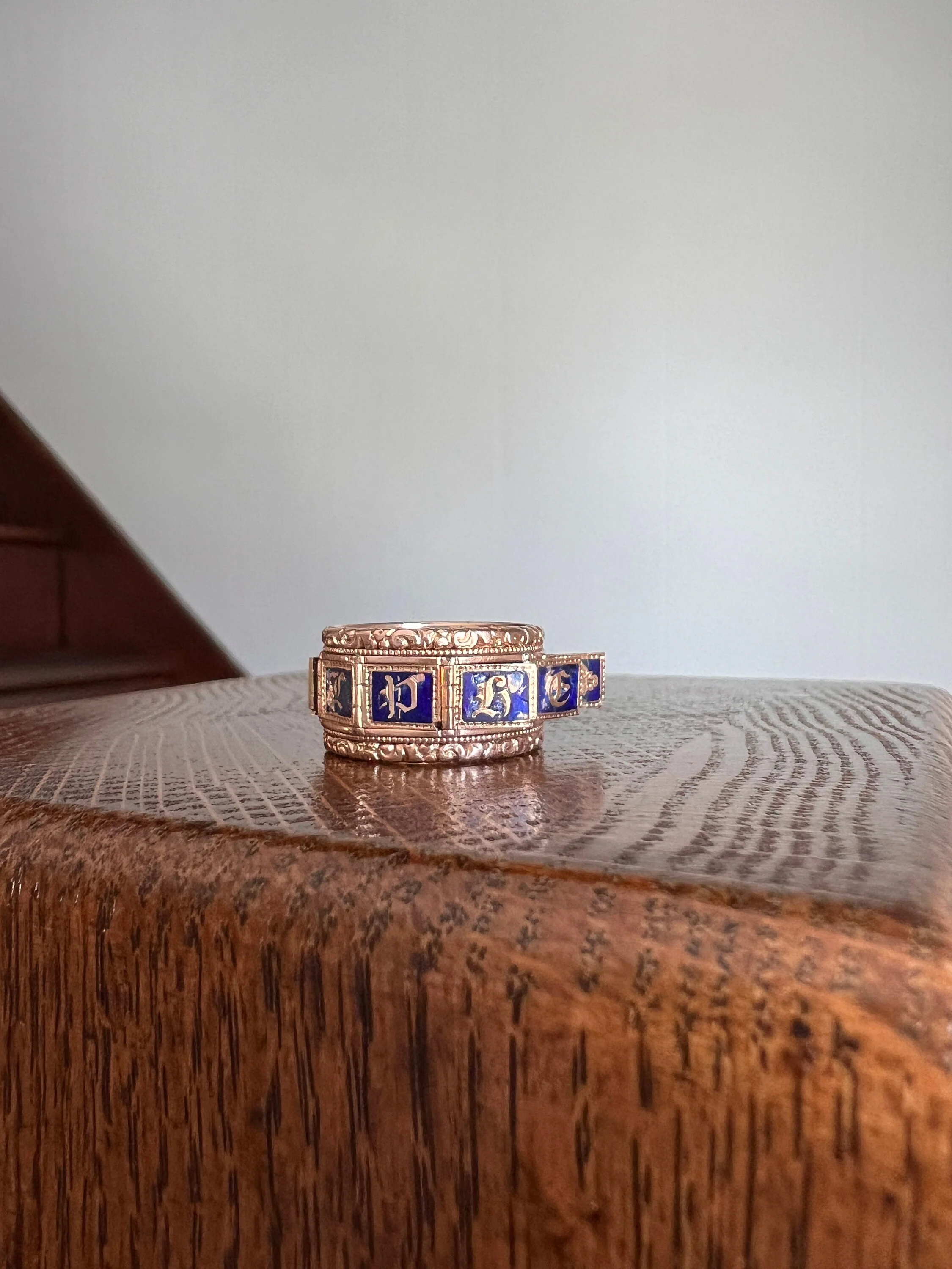 OPENING Panels GEORGIAN Antique Ring Heavy 9.2g 18k Gold Wide Band RARE Multi Colorful Enamel - Image 8