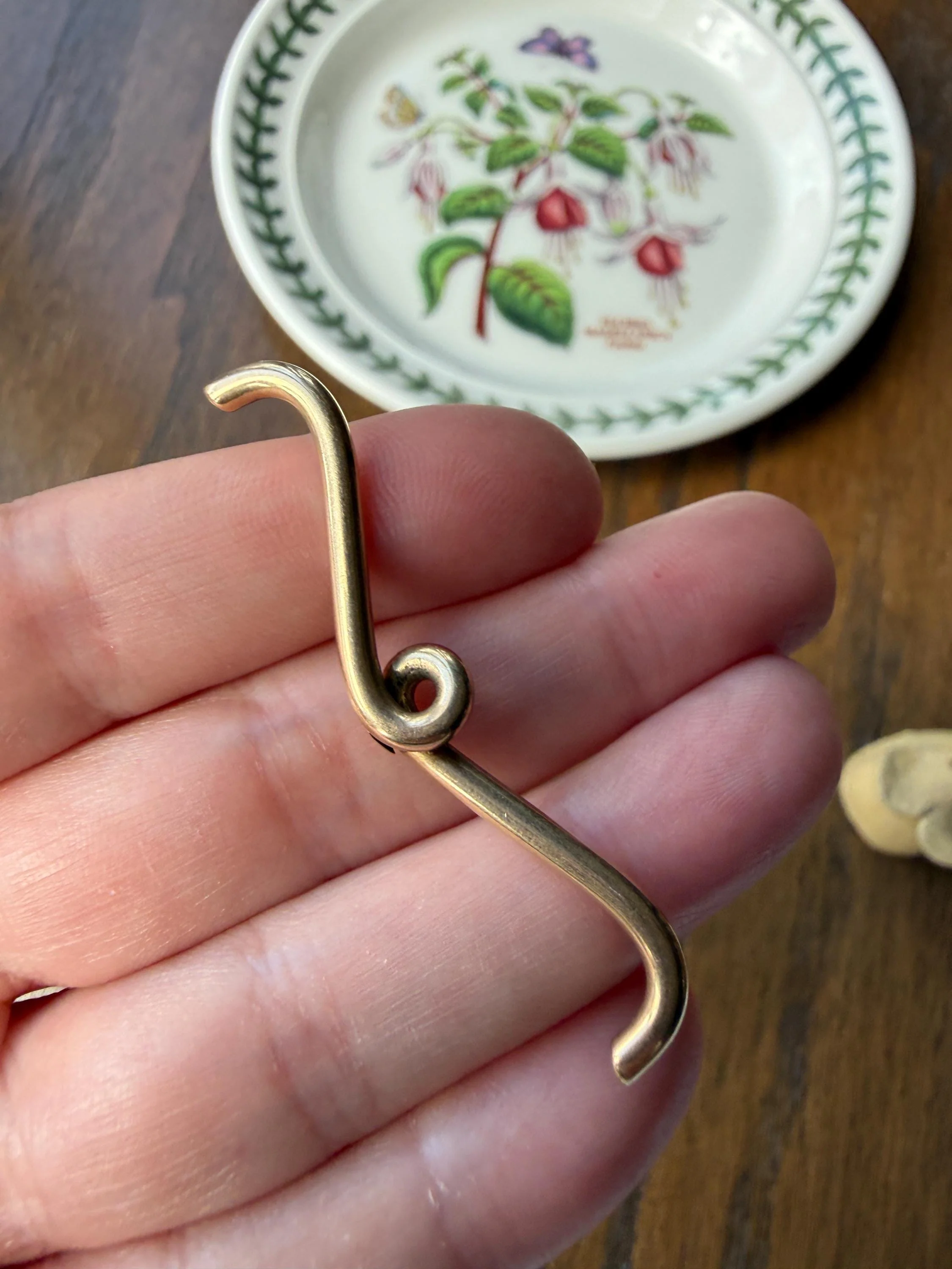 Original Antique SWIRL Curled T Bar Toggle Chunky PENDANT 4.6g 14k Gold Solid Salvaged Parts Findings Albert Watch Chain Neckmess Neckstack - Image 4
