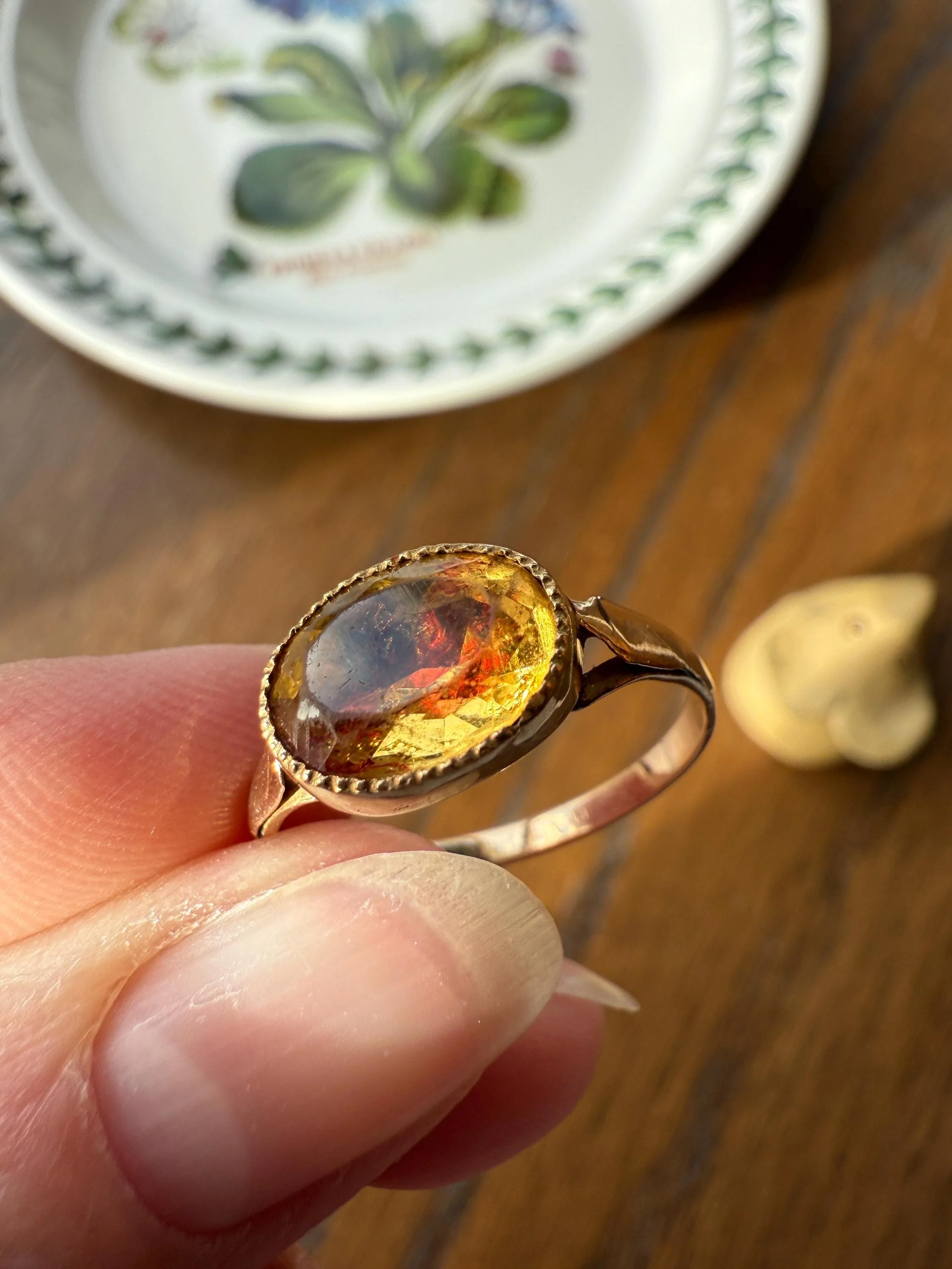 Original French Victorian Era Citrine East West Solitaire Ring 18k Gold Yellow "Vinegar & Oil" Red Foil Domed Back Unique Color Bezel Set - Image 4