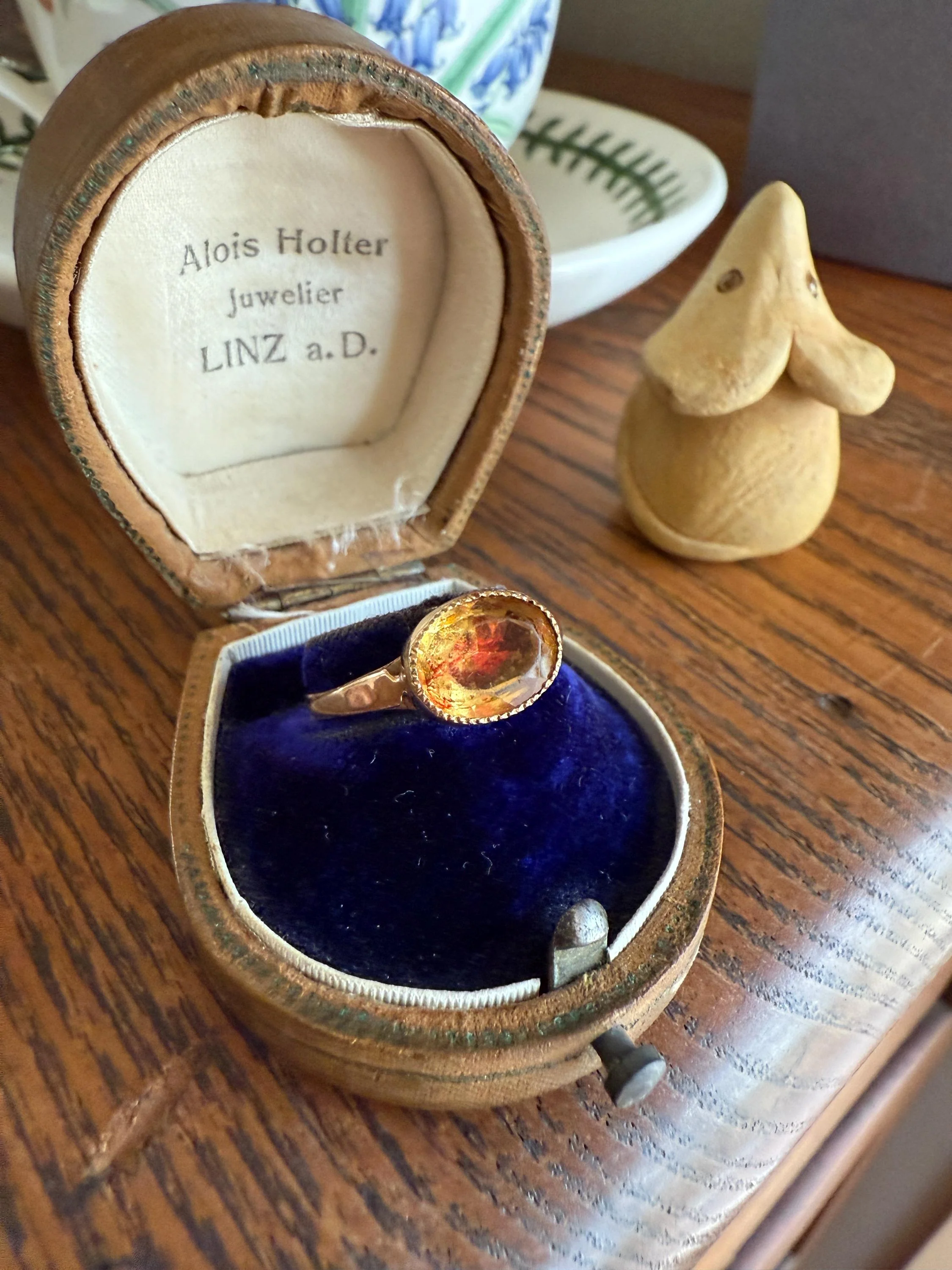 Original French Victorian Era Citrine East West Solitaire Ring 18k Gold Yellow "Vinegar & Oil" Red Foil Domed Back Unique Color Bezel Set - Image 5
