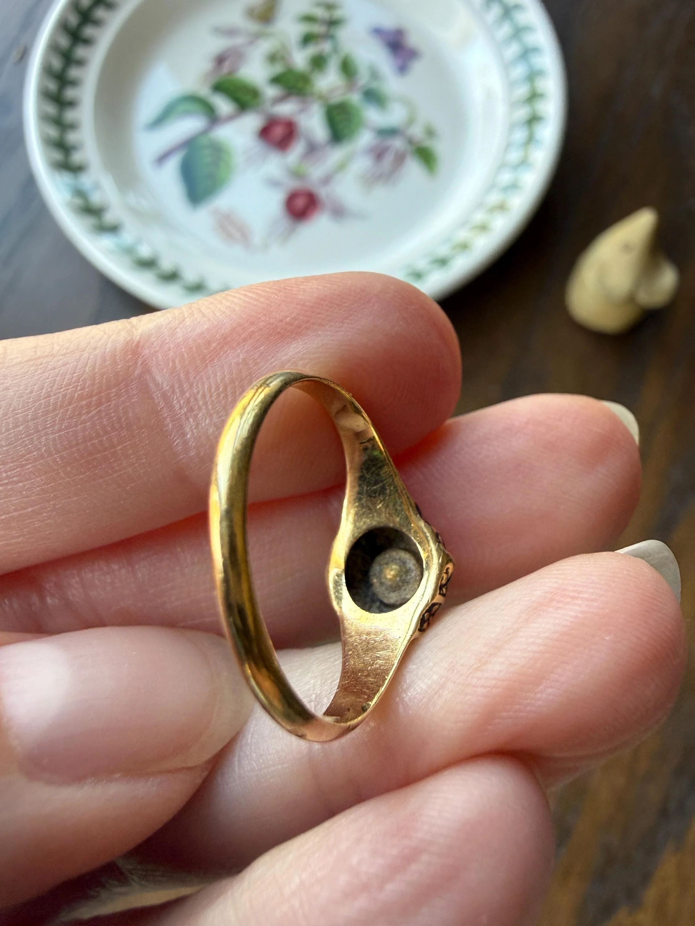 Ornate Floral Hexagon Starburst Old Mine Cut Diamond 18k Gold Ring Domed Floral Black Enamel Victorian Pavilion Band - Image 16
