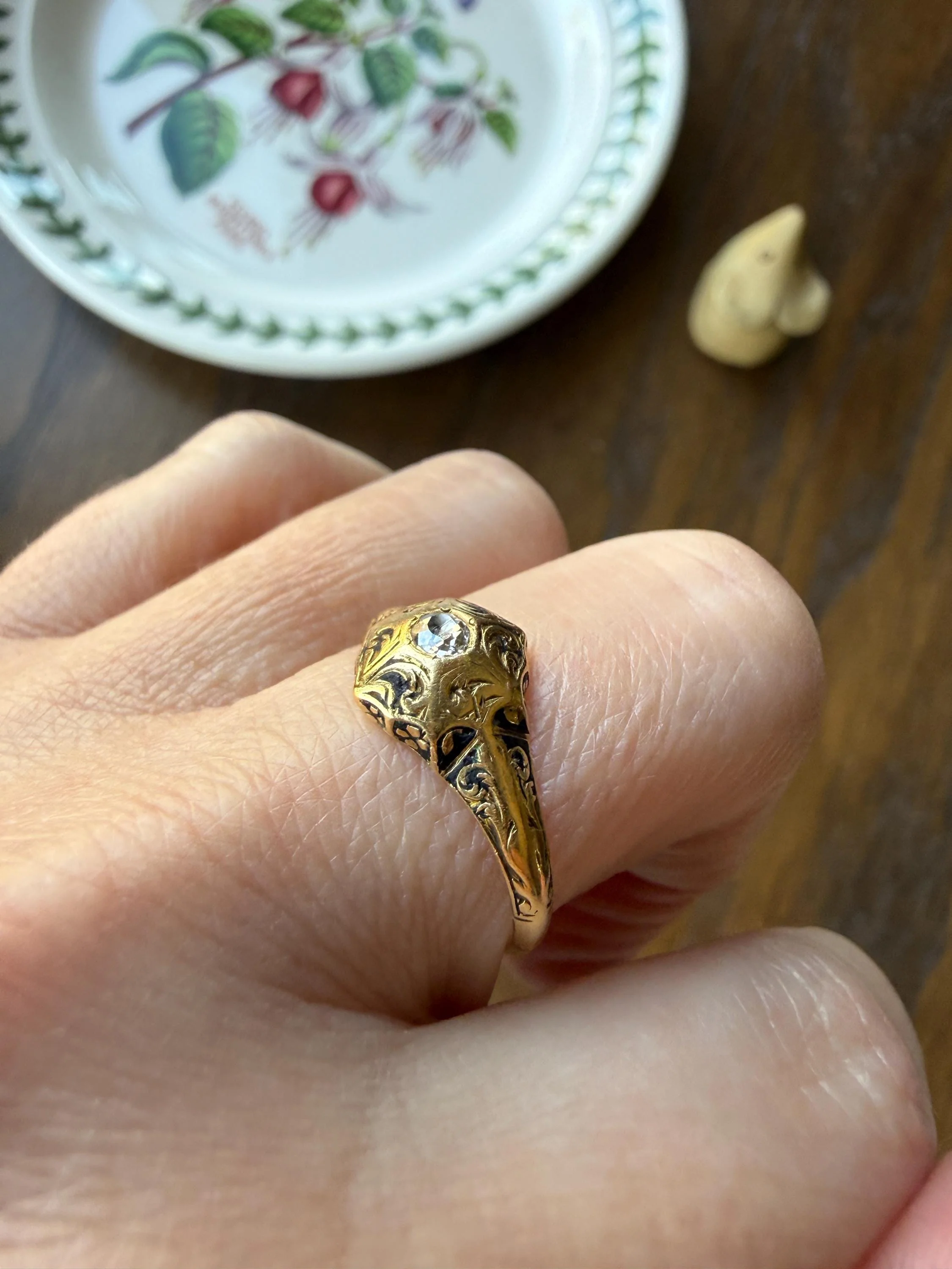 Ornate Floral Hexagon Starburst Old Mine Cut Diamond 18k Gold Ring Domed Floral Black Enamel Victorian Pavilion Band - Image 3