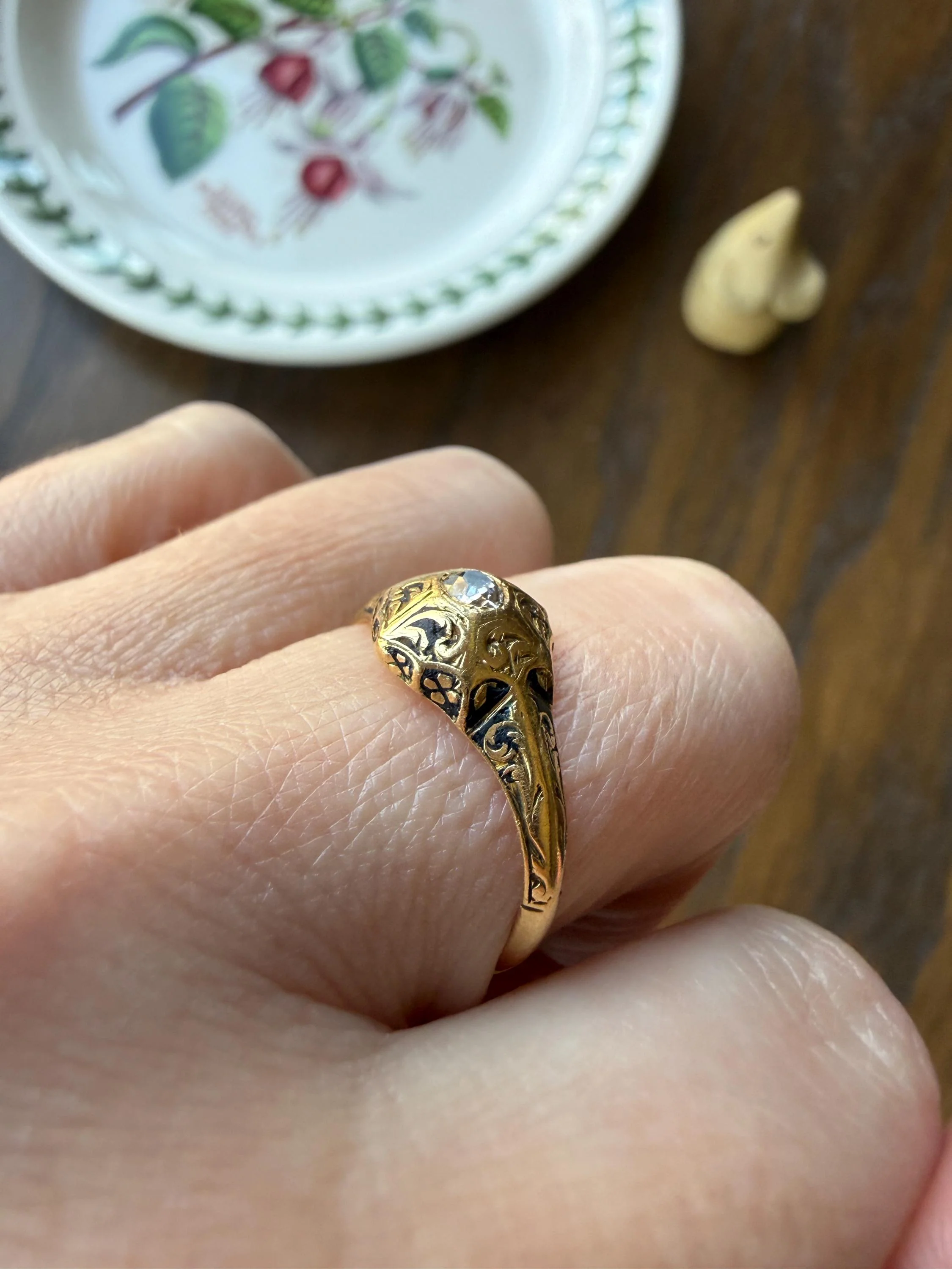 Ornate Floral Hexagon Starburst Old Mine Cut Diamond 18k Gold Ring Domed Floral Black Enamel Victorian Pavilion Band - Image 6