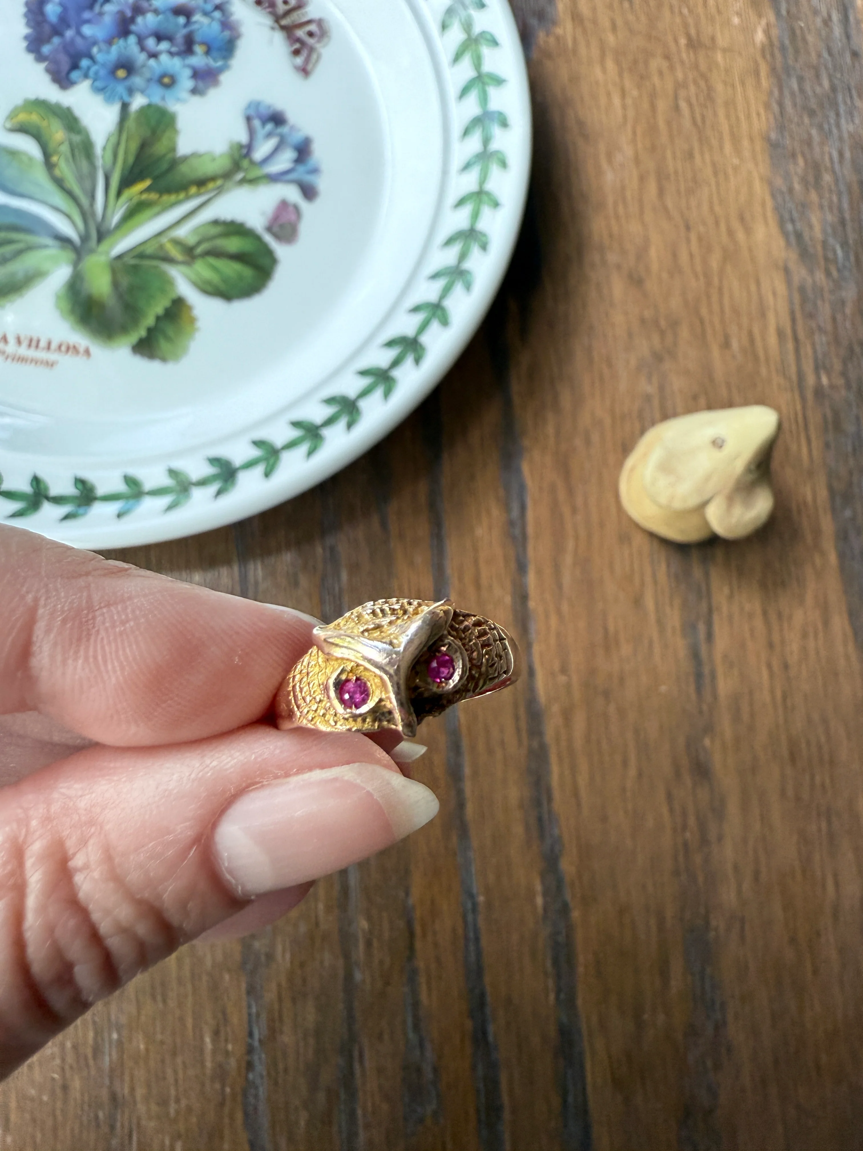 OWL French Vintage 18k Gold Perched Figural Ring Diamond and Ruby Eyes - Image 6