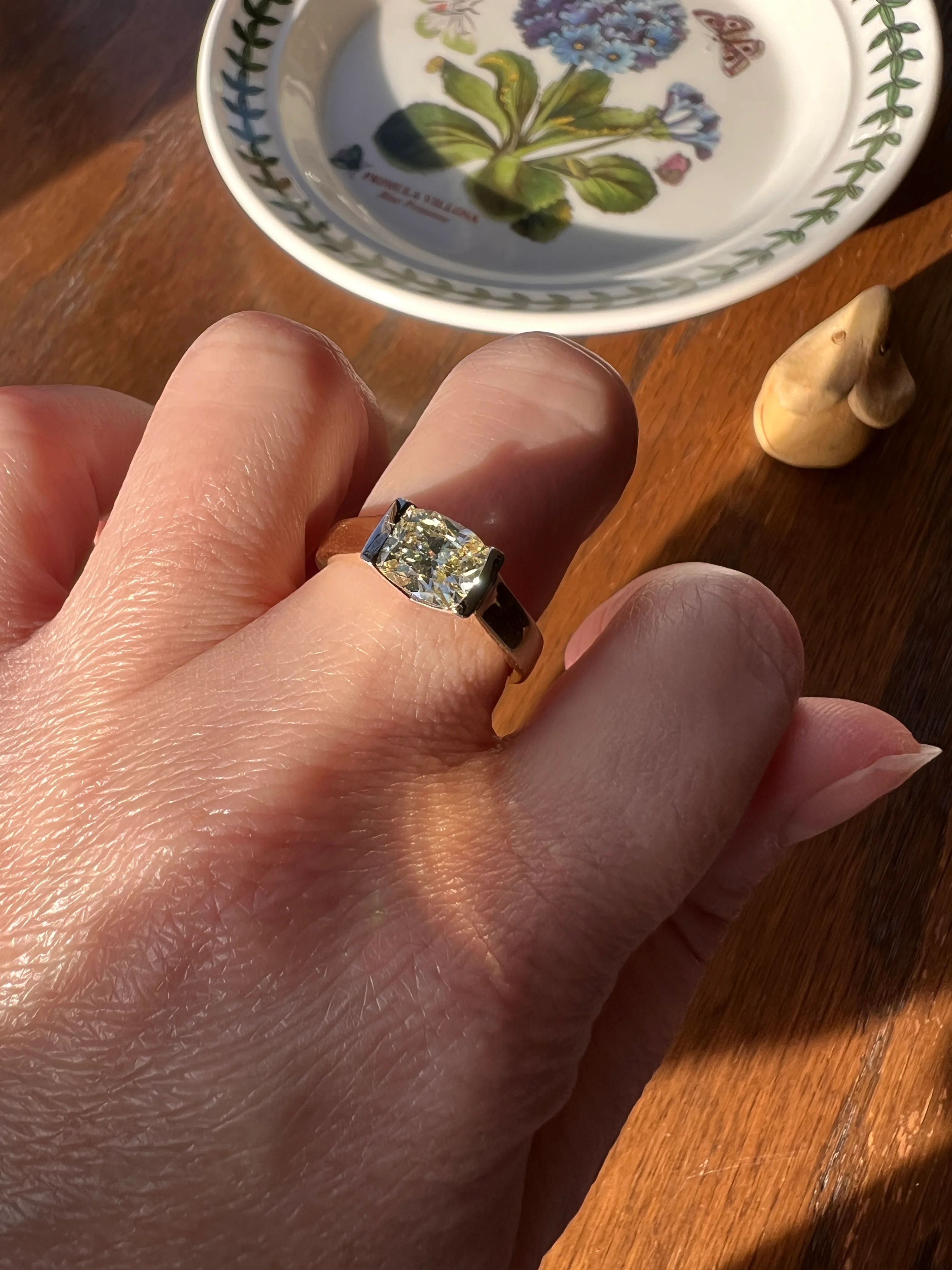 Pale Yellow VVS Eye Clean 1.18 Carat Cushion Cut DIAMOND Ring w/ CERT. French Vintage Solitaire 18k Gold Tension Bezel Engagement - Image 15