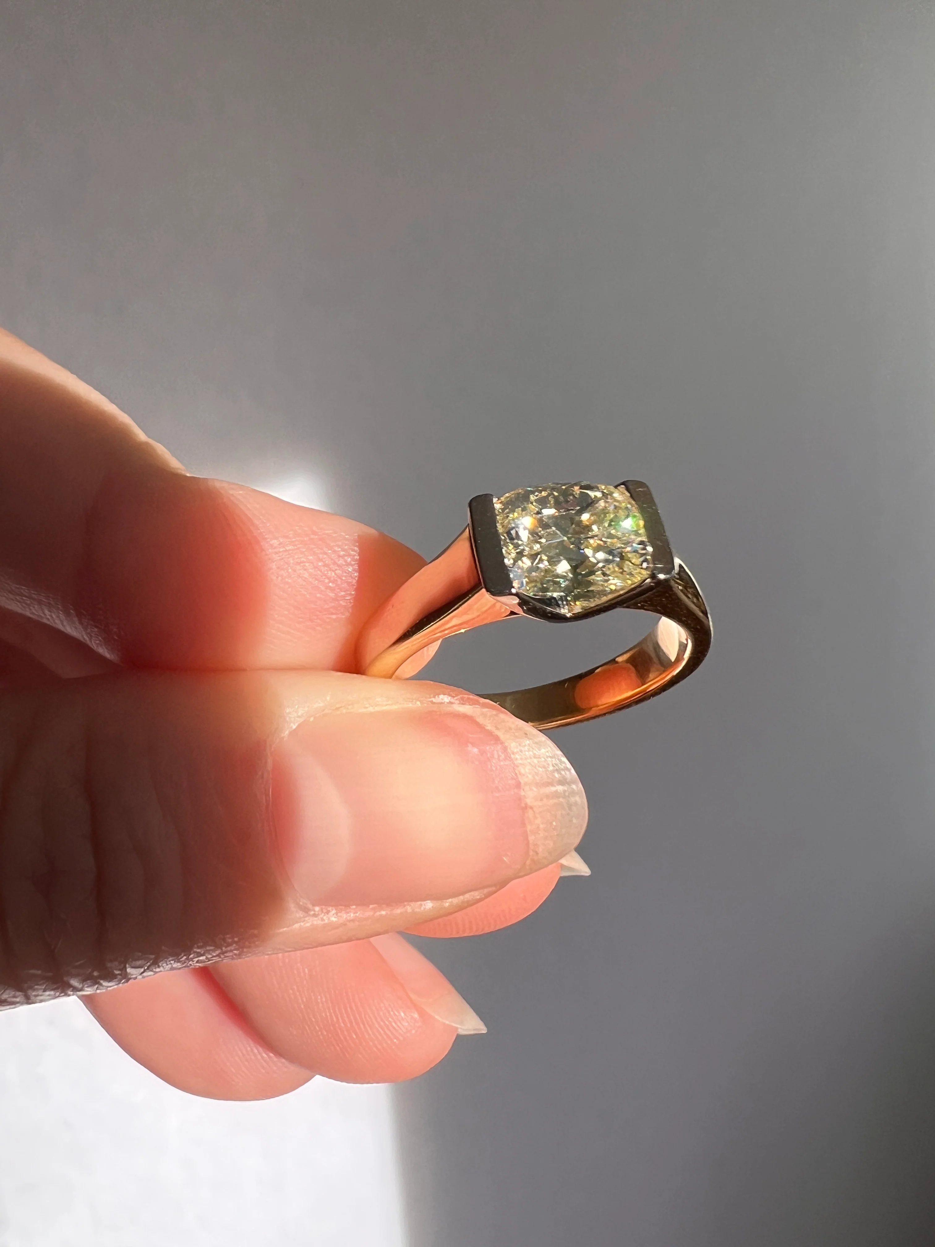 Pale Yellow VVS Eye Clean 1.18 Carat Cushion Cut DIAMOND Ring w/ CERT. French Vintage Solitaire 18k Gold Tension Bezel Engagement - Image 19