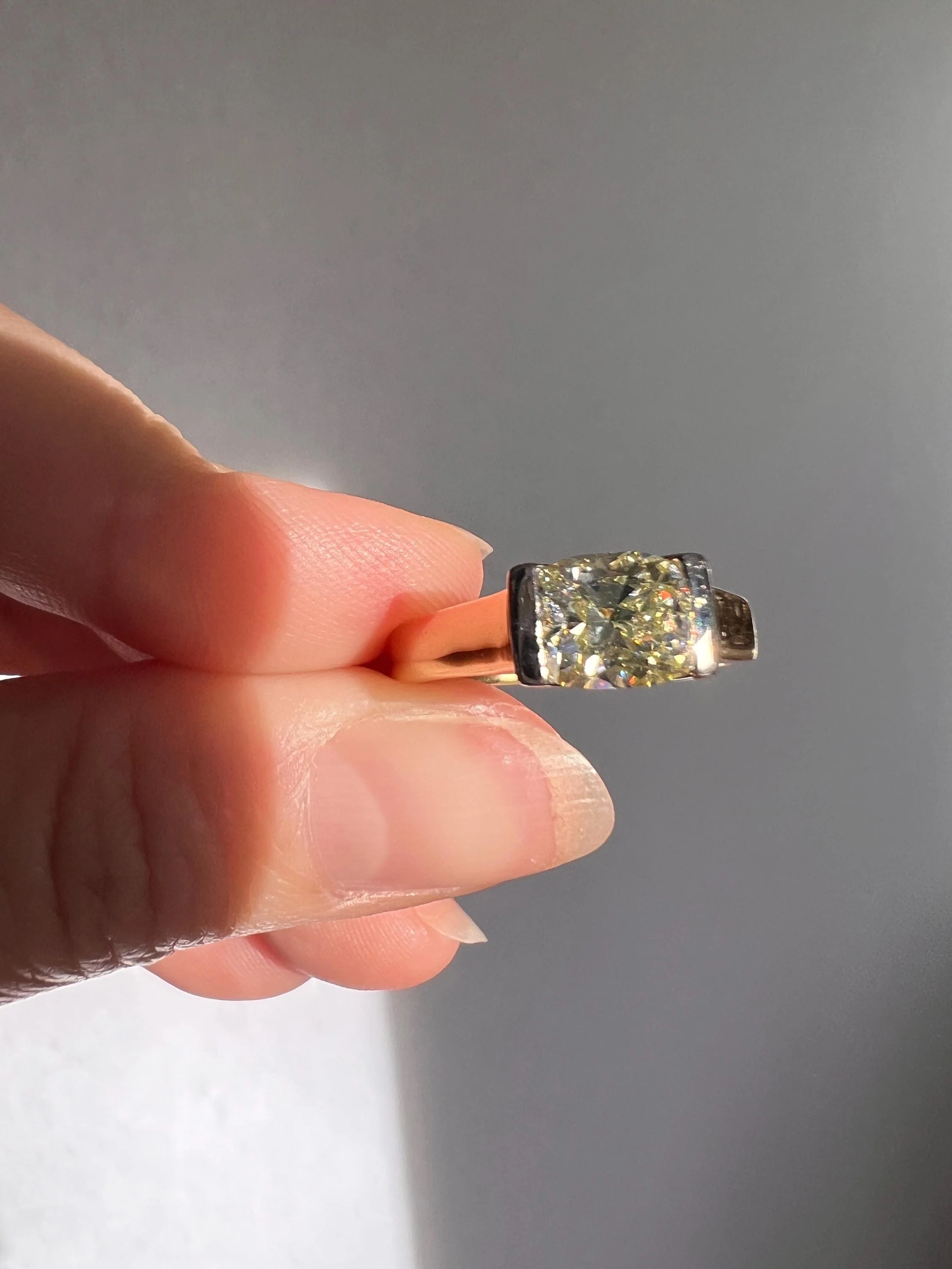 Pale Yellow VVS Eye Clean 1.18 Carat Cushion Cut DIAMOND Ring w/ CERT. French Vintage Solitaire 18k Gold Tension Bezel Engagement - Image 3