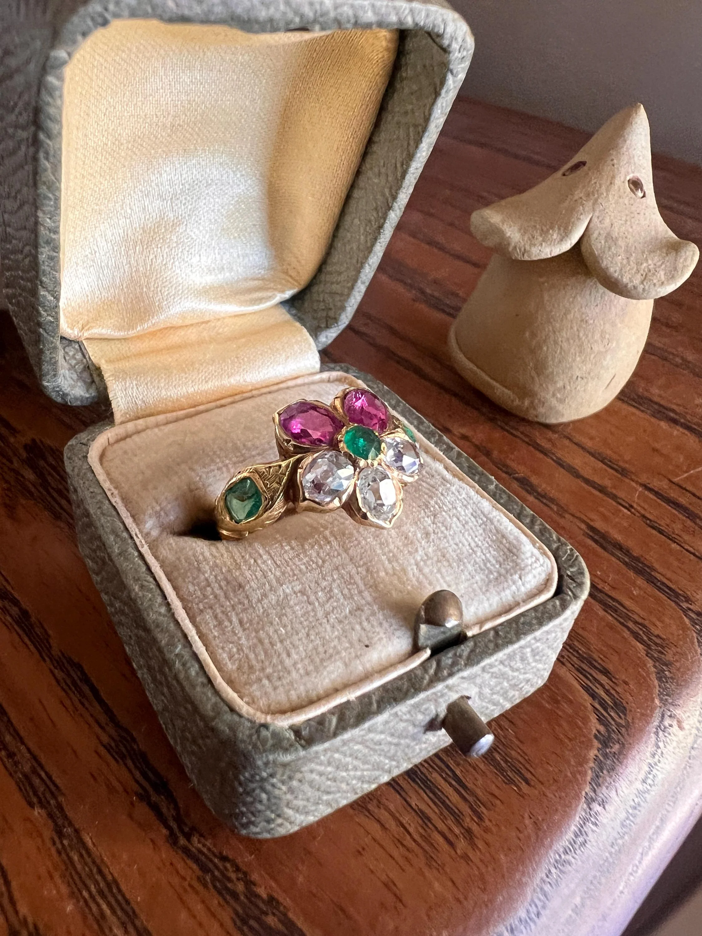 PANSY .85 Carat Eye Clean Oval Old Mine Cut DIAMOND Green EMERALD Pink Ruby Victorian Antique Figural Floral Ring 18k Gold - Image 5