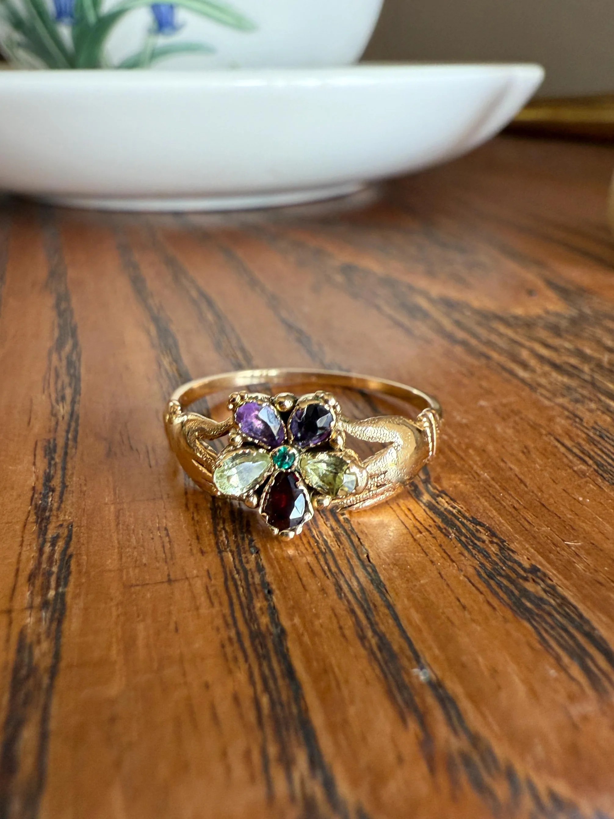 PANSY Hands Holding Flower ACROSTIC? 18k Gold Victorian Gemset Ring Amethyst Garnet Emerald Sweet Figural Stacker Locket Back