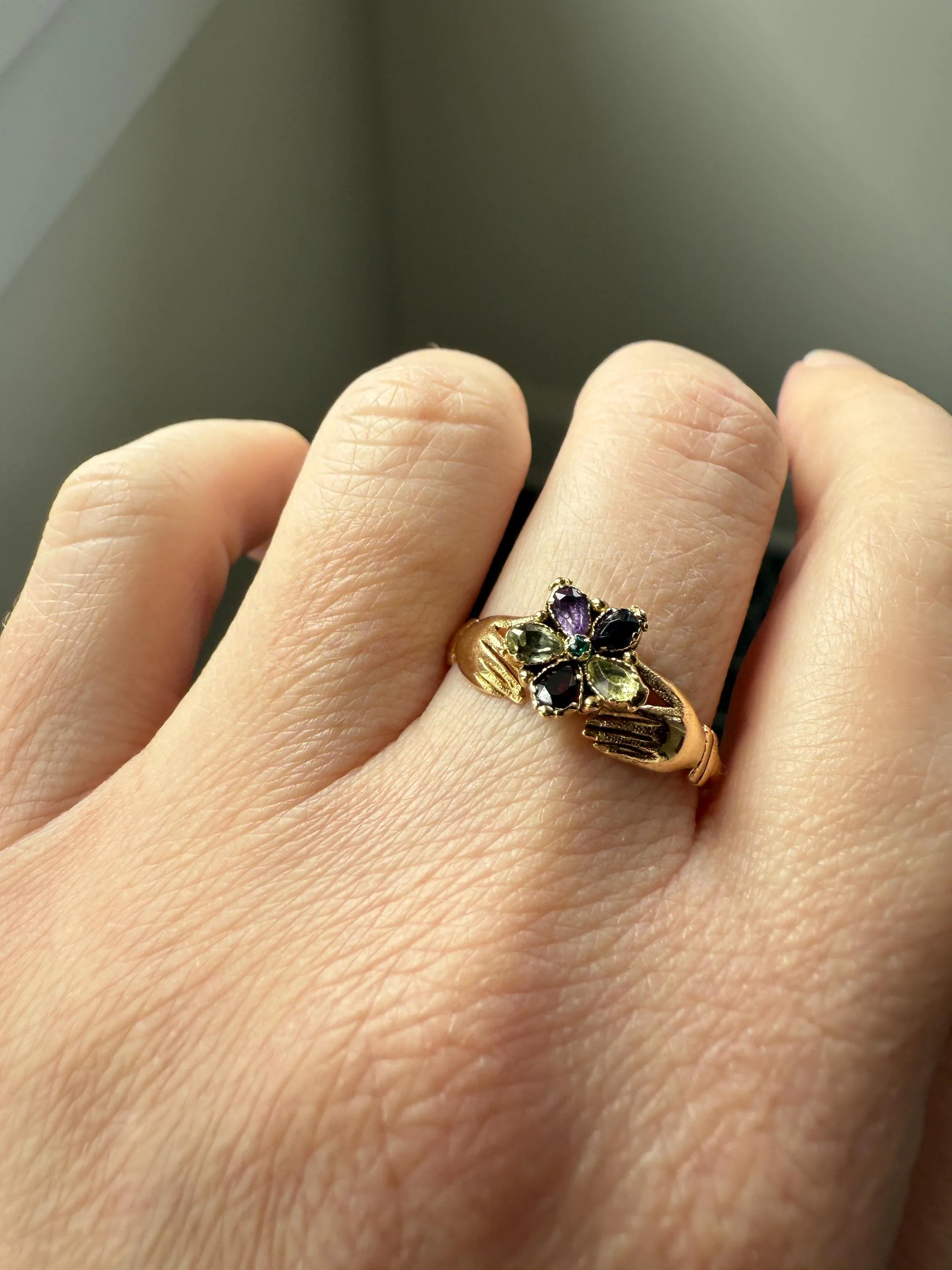 PANSY Hands Holding Flower ACROSTIC? 18k Gold Victorian Gemset Ring Amethyst Garnet Emerald Sweet Figural Stacker Locket Back - Image 12