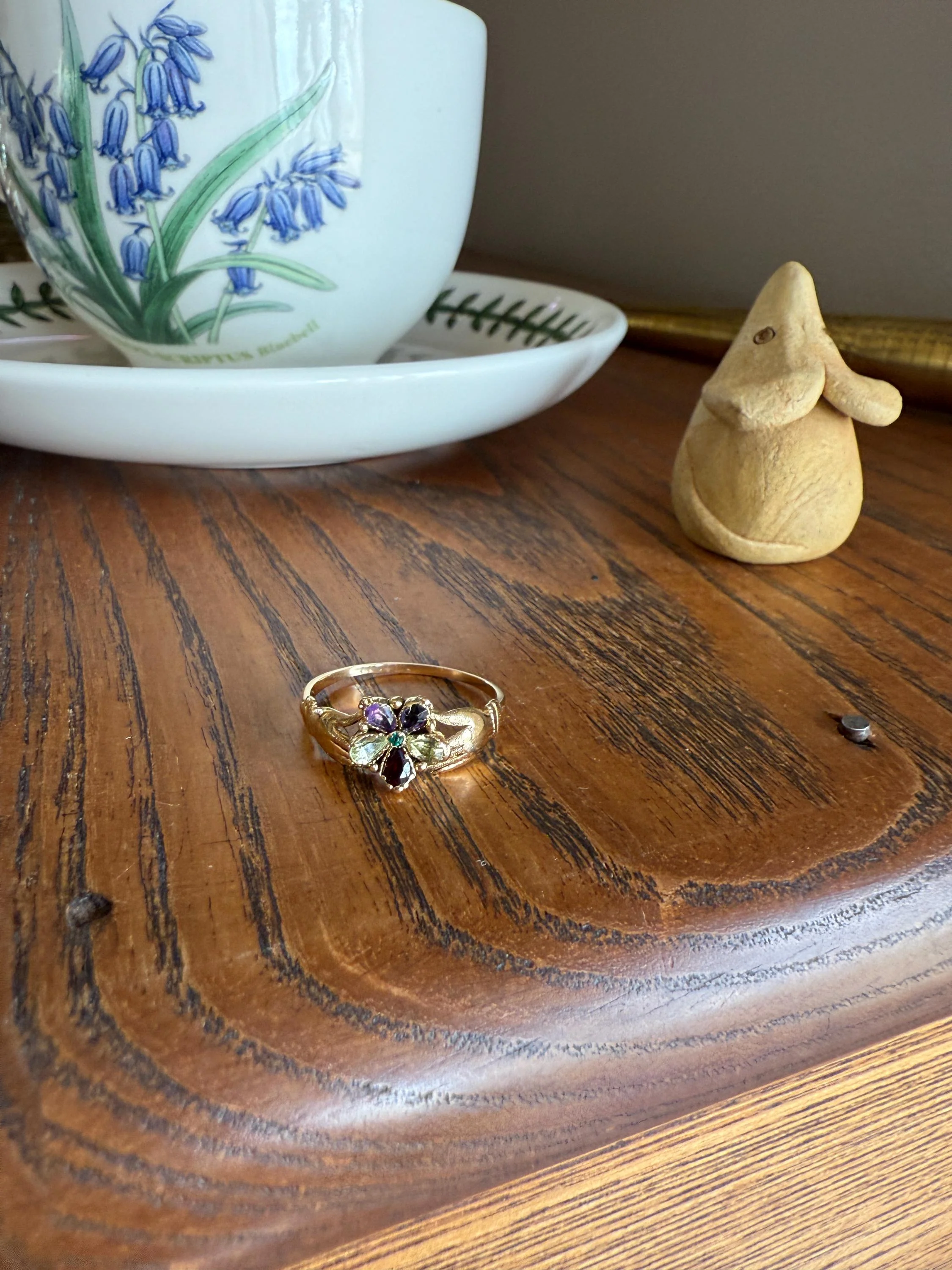 PANSY Hands Holding Flower ACROSTIC? 18k Gold Victorian Gemset Ring Amethyst Garnet Emerald Sweet Figural Stacker Locket Back - Image 13