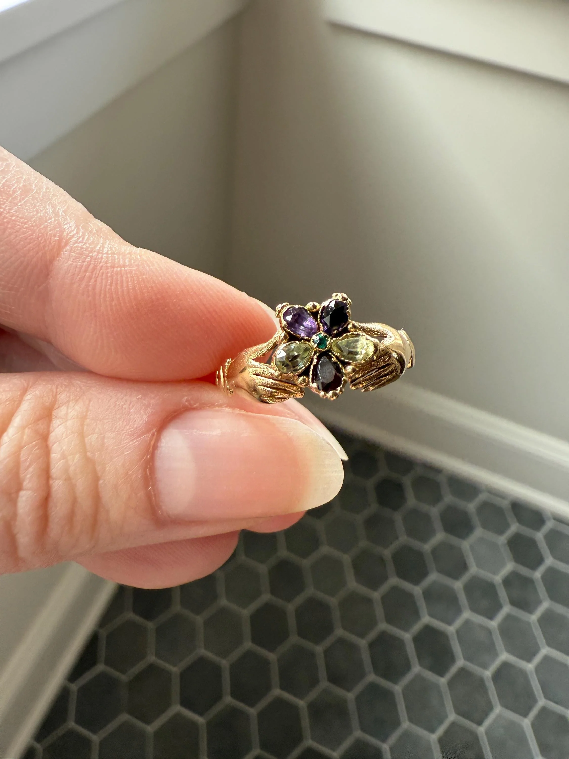 PANSY Hands Holding Flower ACROSTIC? 18k Gold Victorian Gemset Ring Amethyst Garnet Emerald Sweet Figural Stacker Locket Back - Image 7