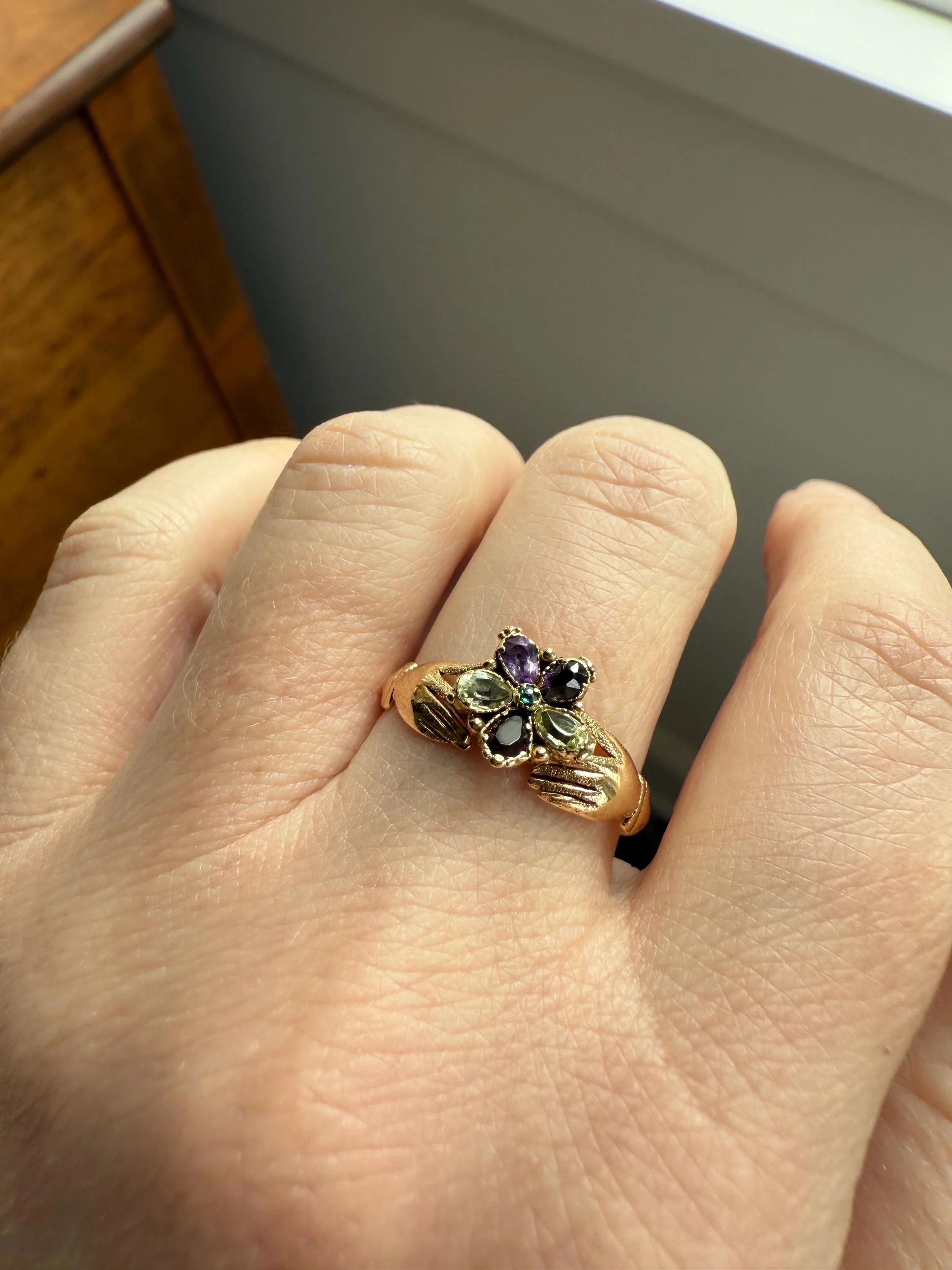 PANSY Hands Holding Flower ACROSTIC? 18k Gold Victorian Gemset Ring Amethyst Garnet Emerald Sweet Figural Stacker Locket Back - Image 8