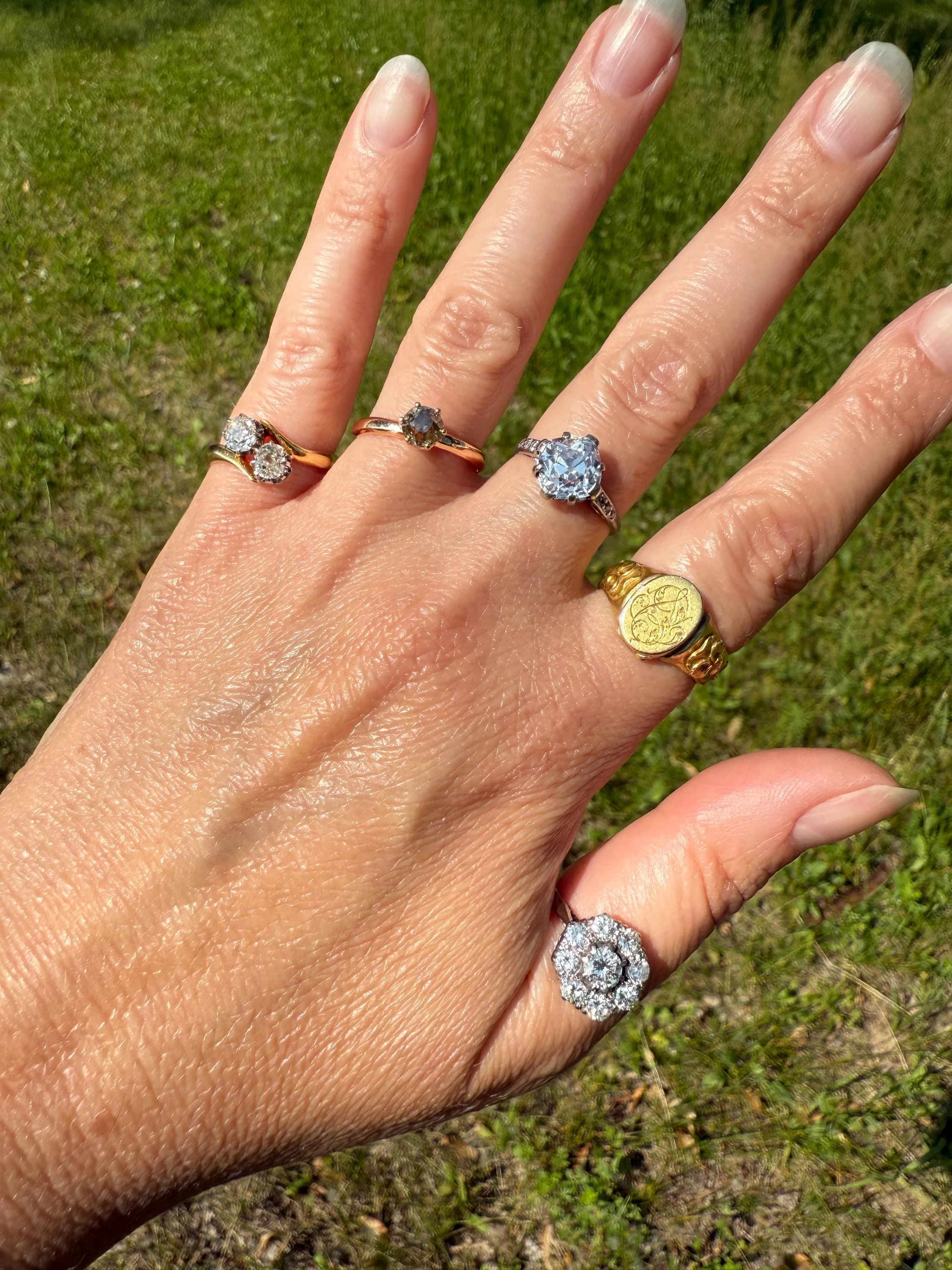 PANSY Signet Ornate Initial Monogram Delicious Floral French Art NOUVEAU Antique Belle Epoque 18k Gold Ring Former Secret Locket Poison Band - Image 8