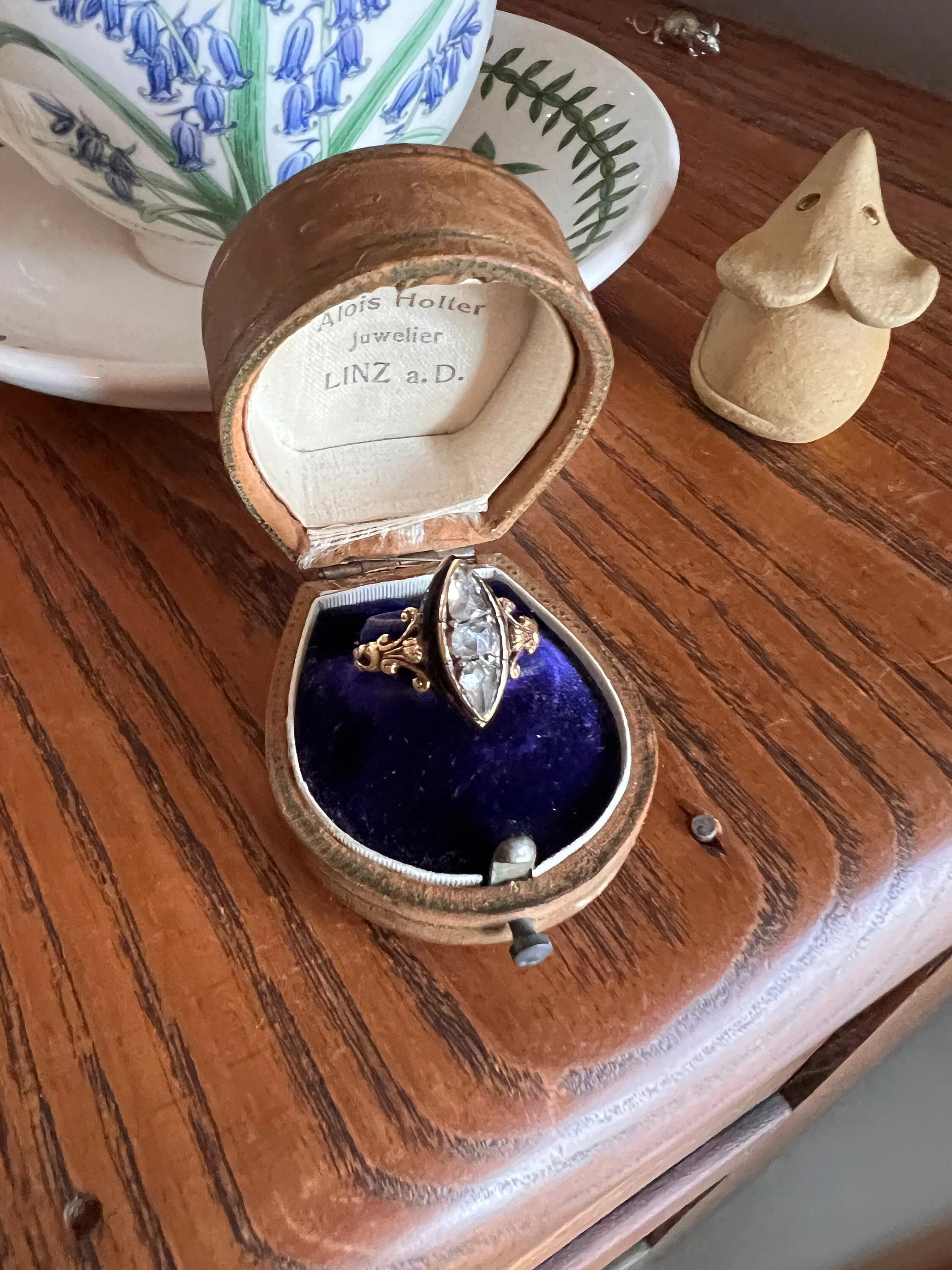 PEAR Rose Cut DIAMOND Teardrop Three Stone Black Enamel French Antique Ring 18k Gold - Image 5