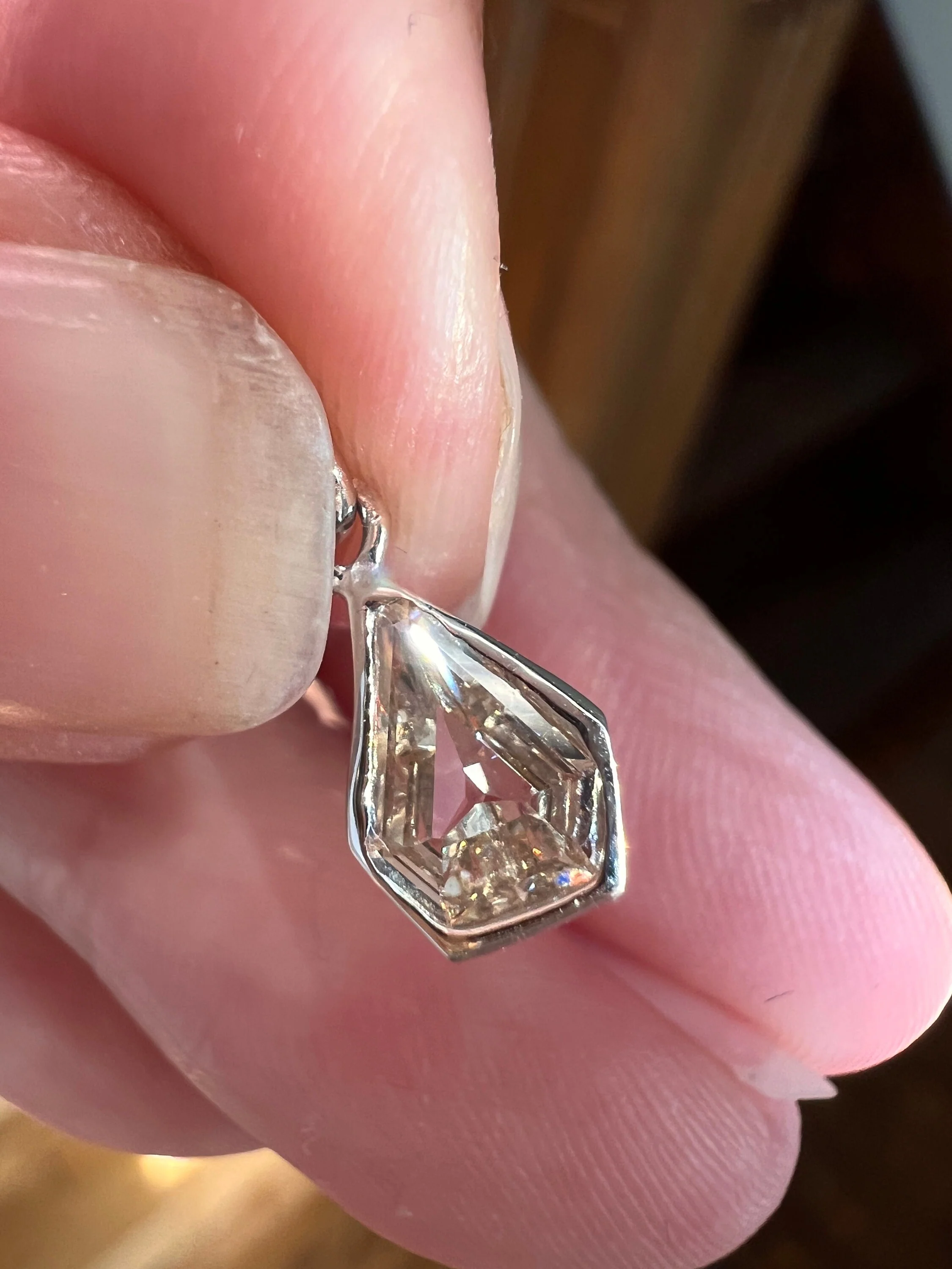 PENTAGON Awesome Rare Vintage 5 Sided DIAMOND 18k White GOLD Pendant Warm Pale Champagne - Image 4