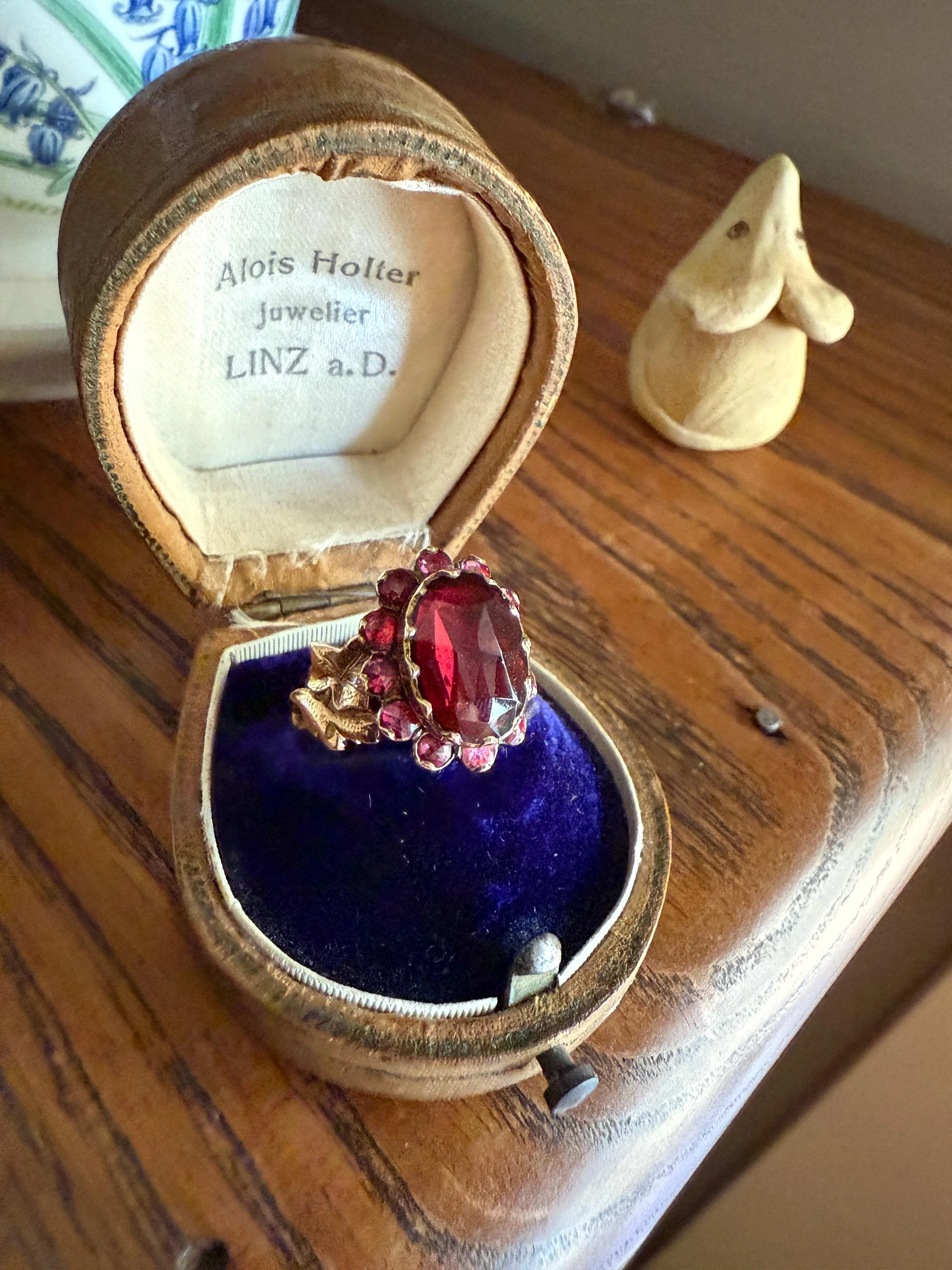 Antique Perpignan GARNET Oval Almandine Cluster Ring French VICTORIAN Era 18k Gold Vine Leaf - Image 11