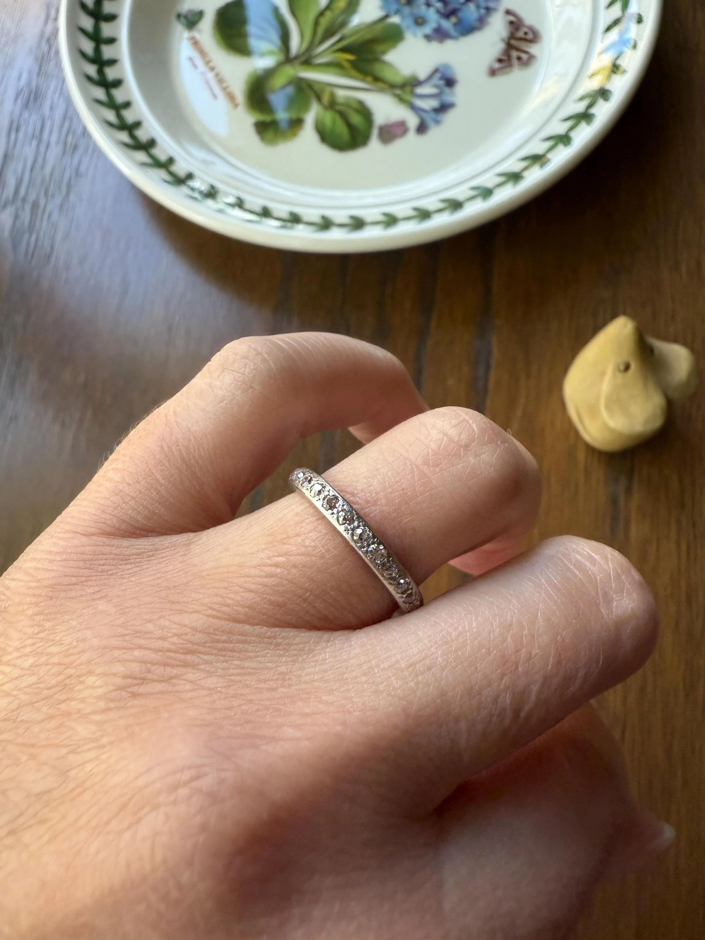 PLATINUM Edwardian Antique 28 Old Mine Single Cut DIAMOND Full Eternity Band Ring Romantic Gift Wedding Stacker Engraved Edge - Image 3